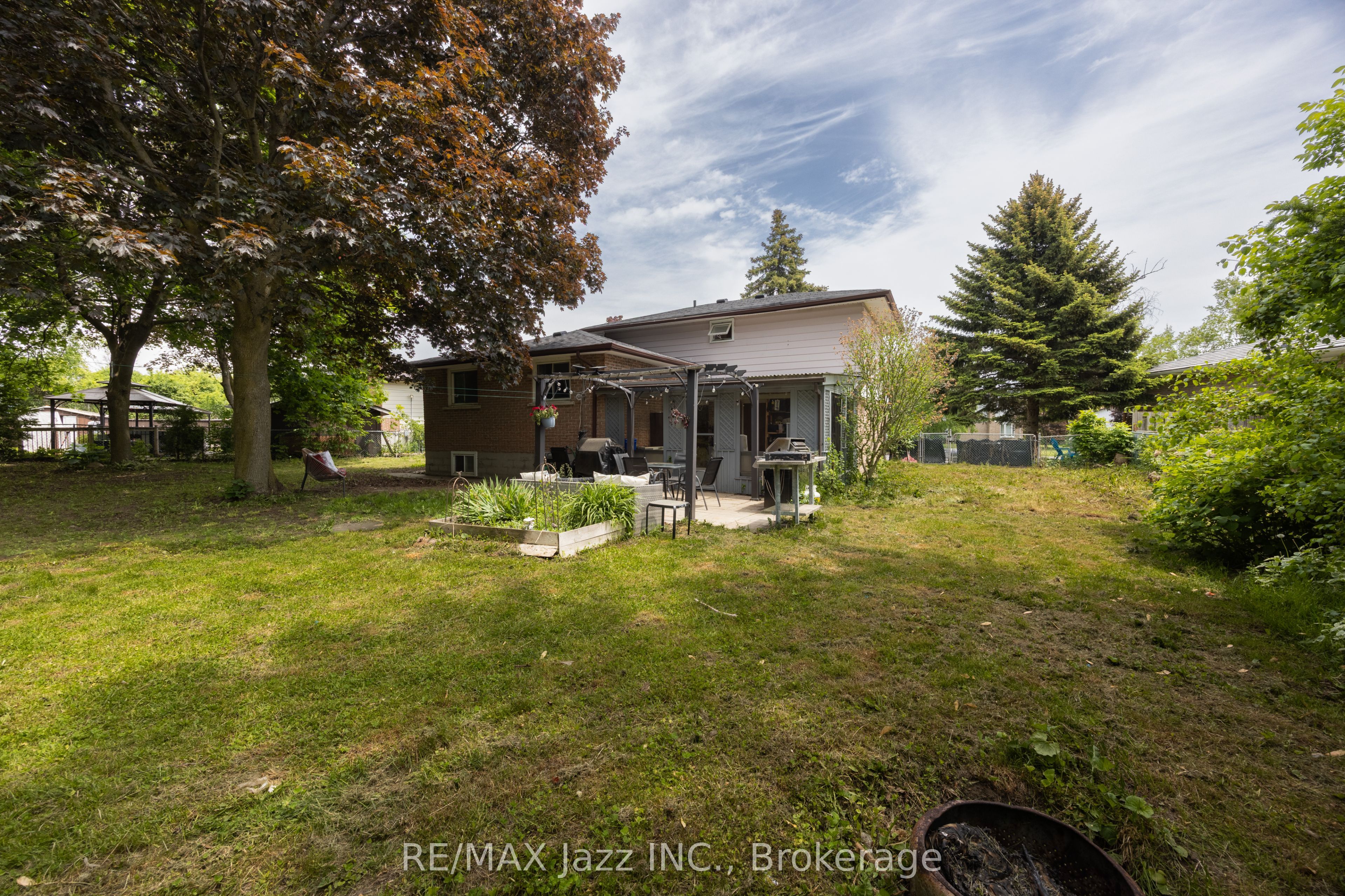 62 Crossley Drive Property Photo 38