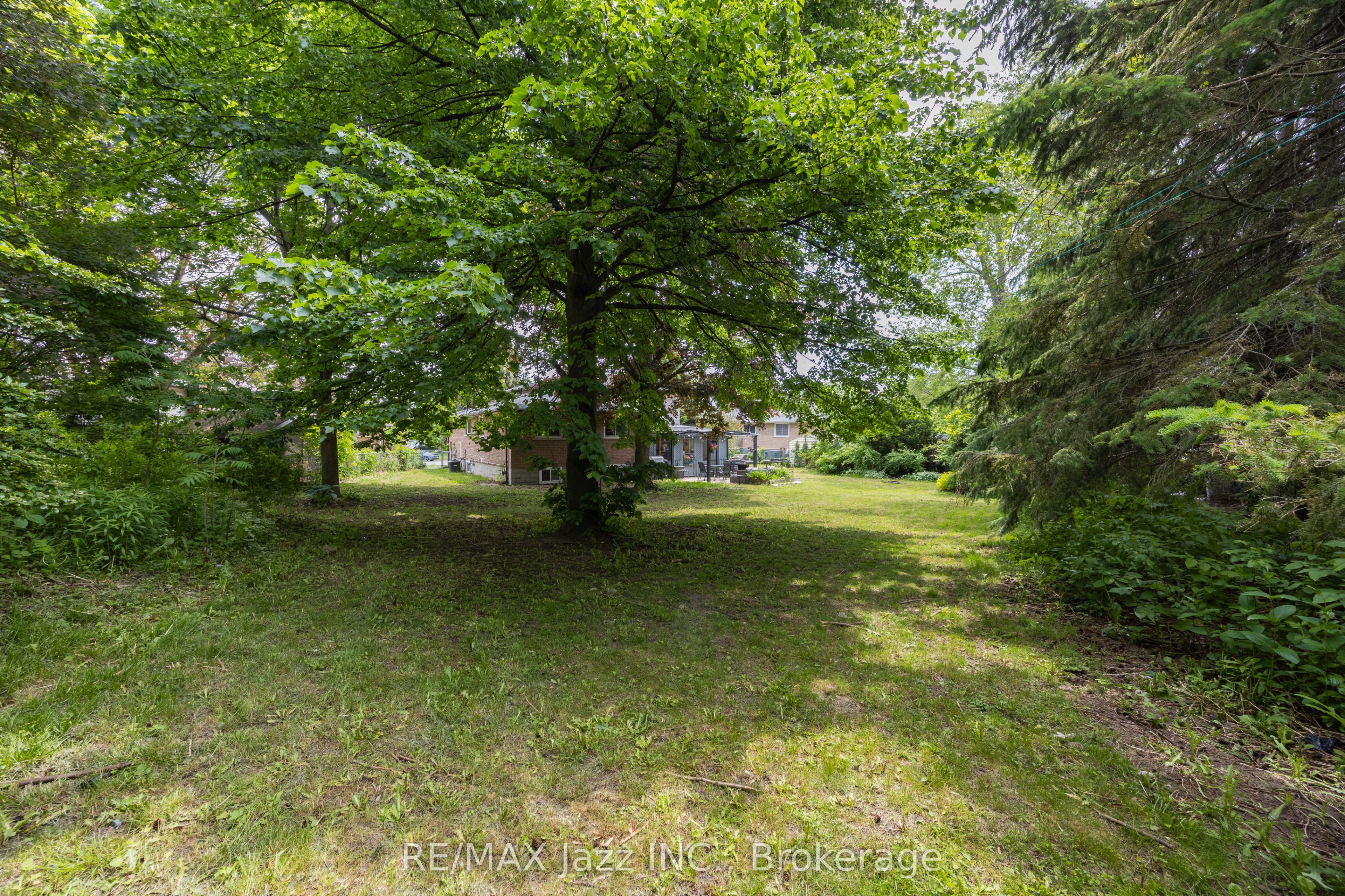 62 Crossley Drive Property Photo 40