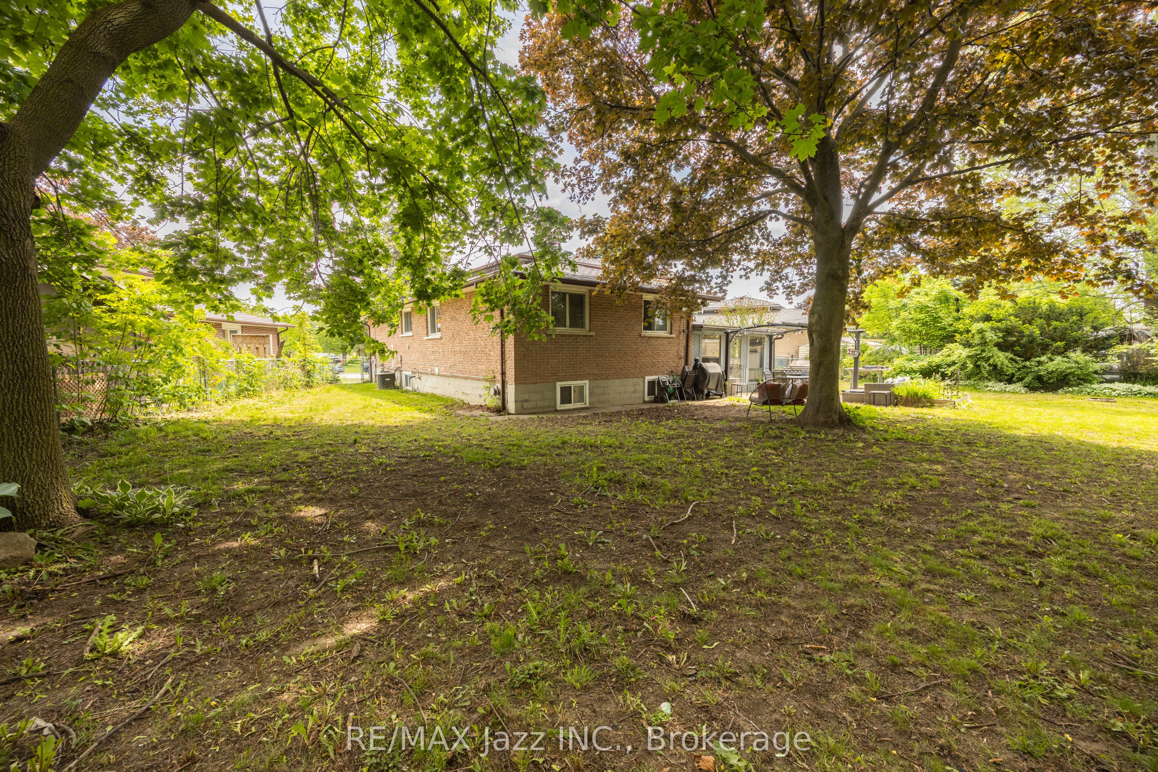 62 Crossley Drive Property Photo 41