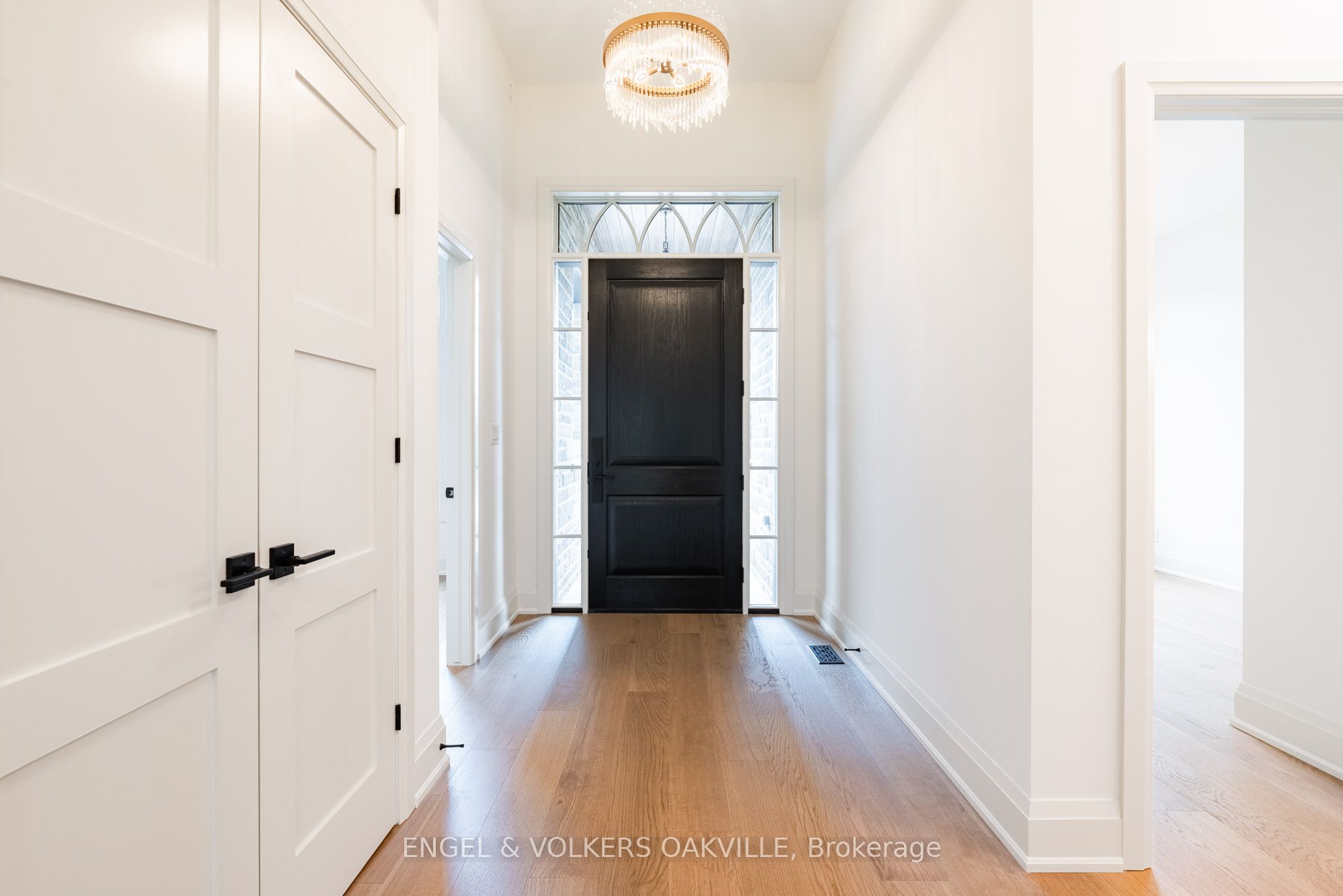 727 Warner Road Property Photo 4