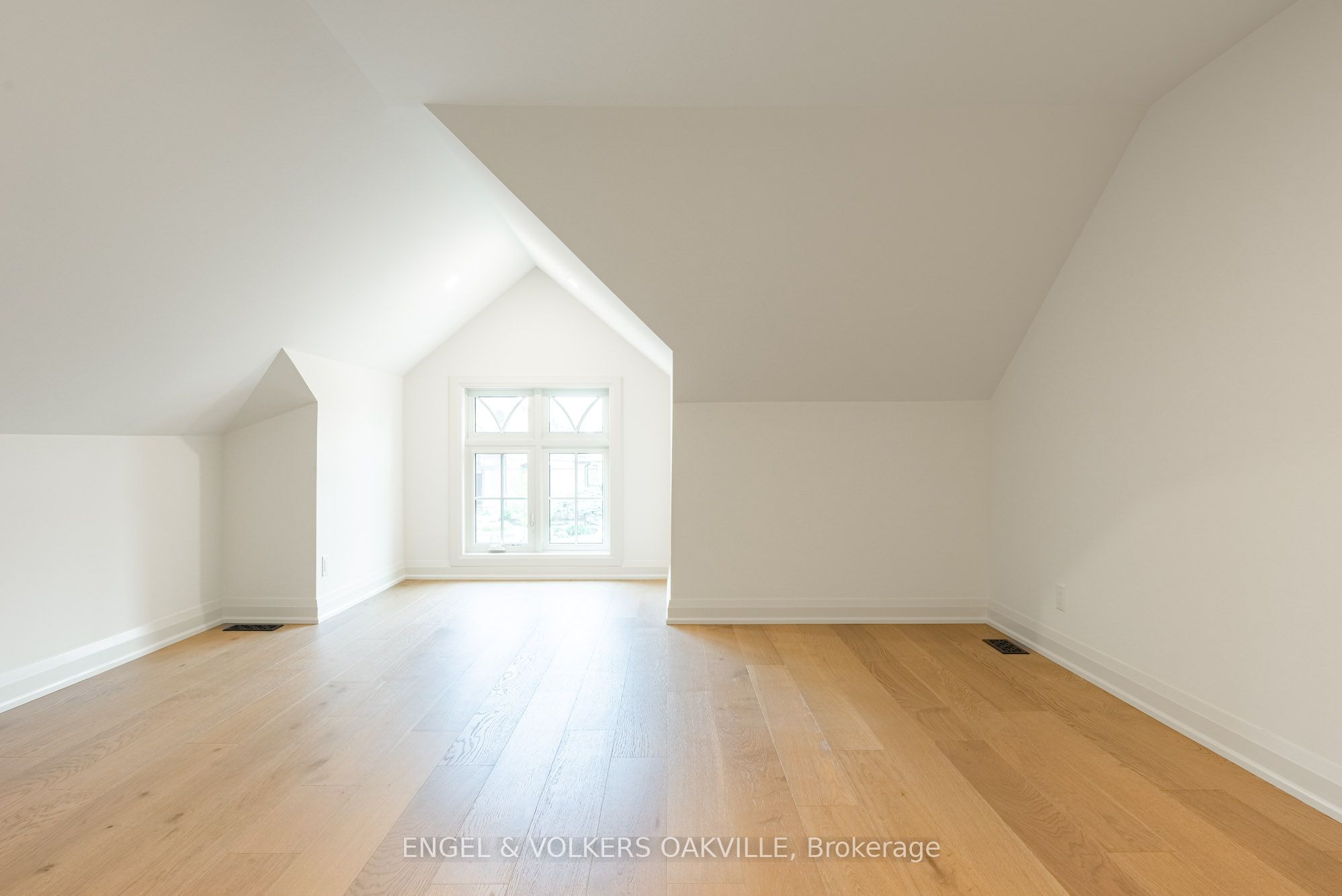 727 Warner Road Property Photo 23