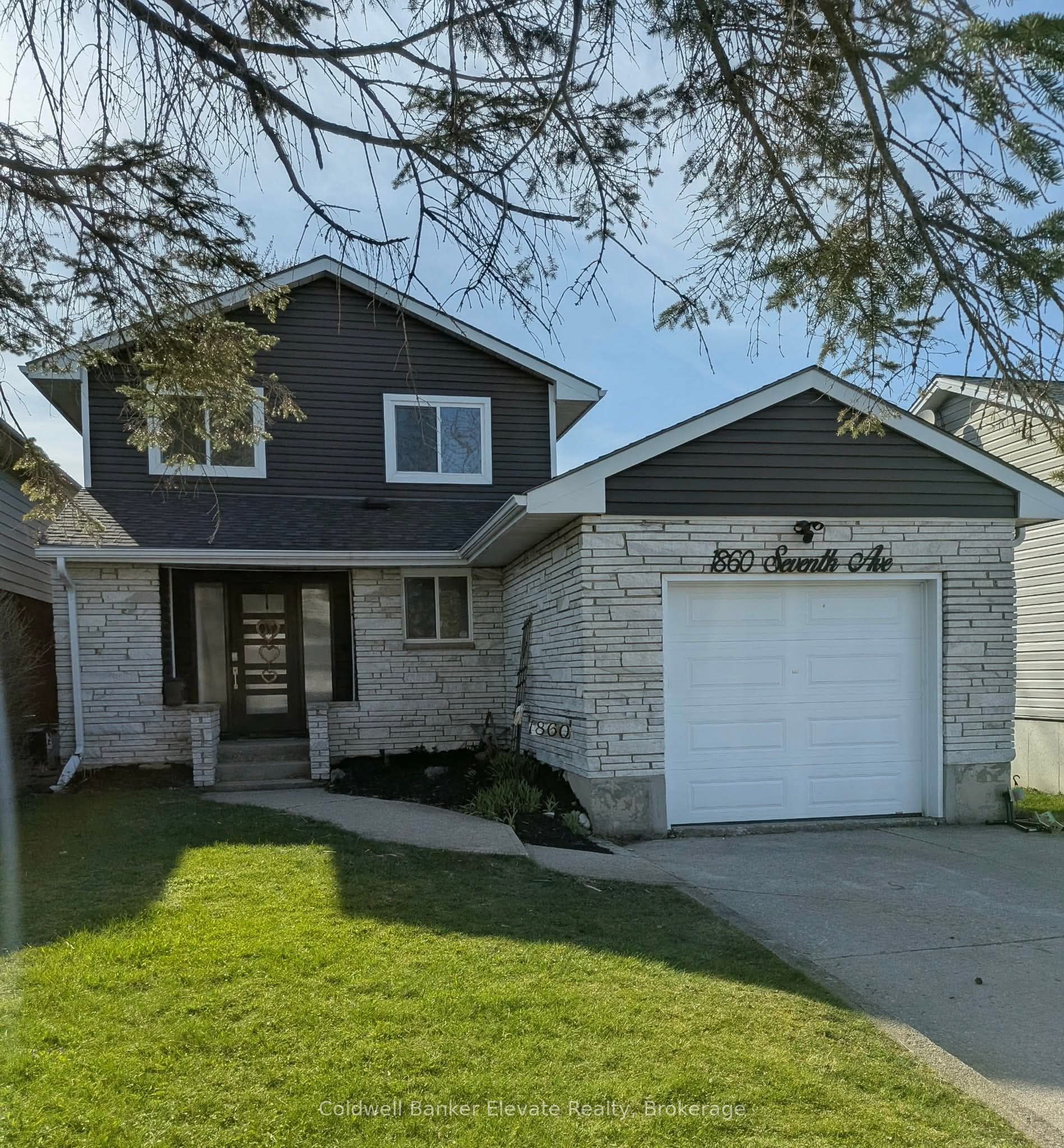 1860 7TH Avenue W Property Photo 1