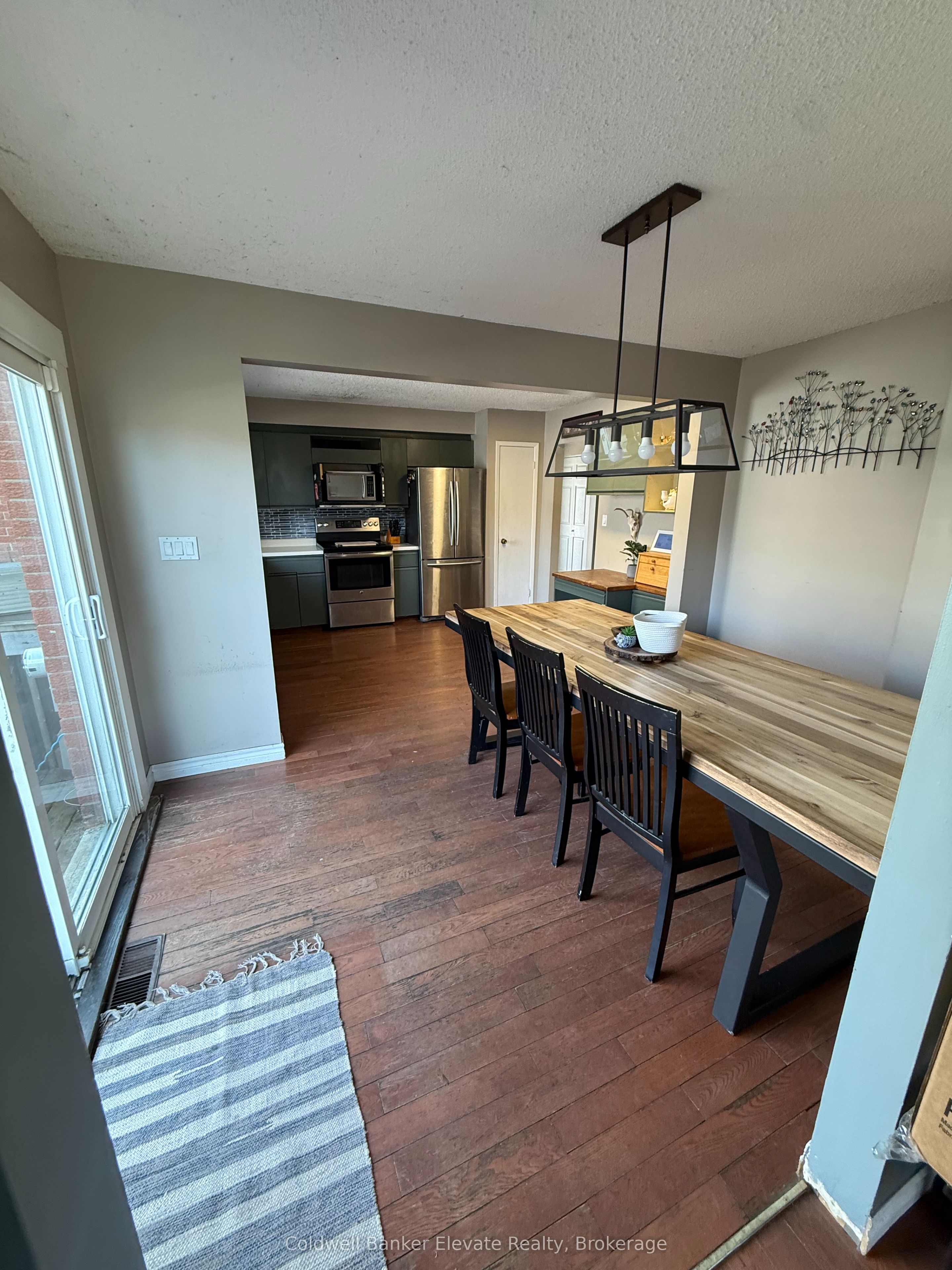1860 7th Avenue W Property Photo 3