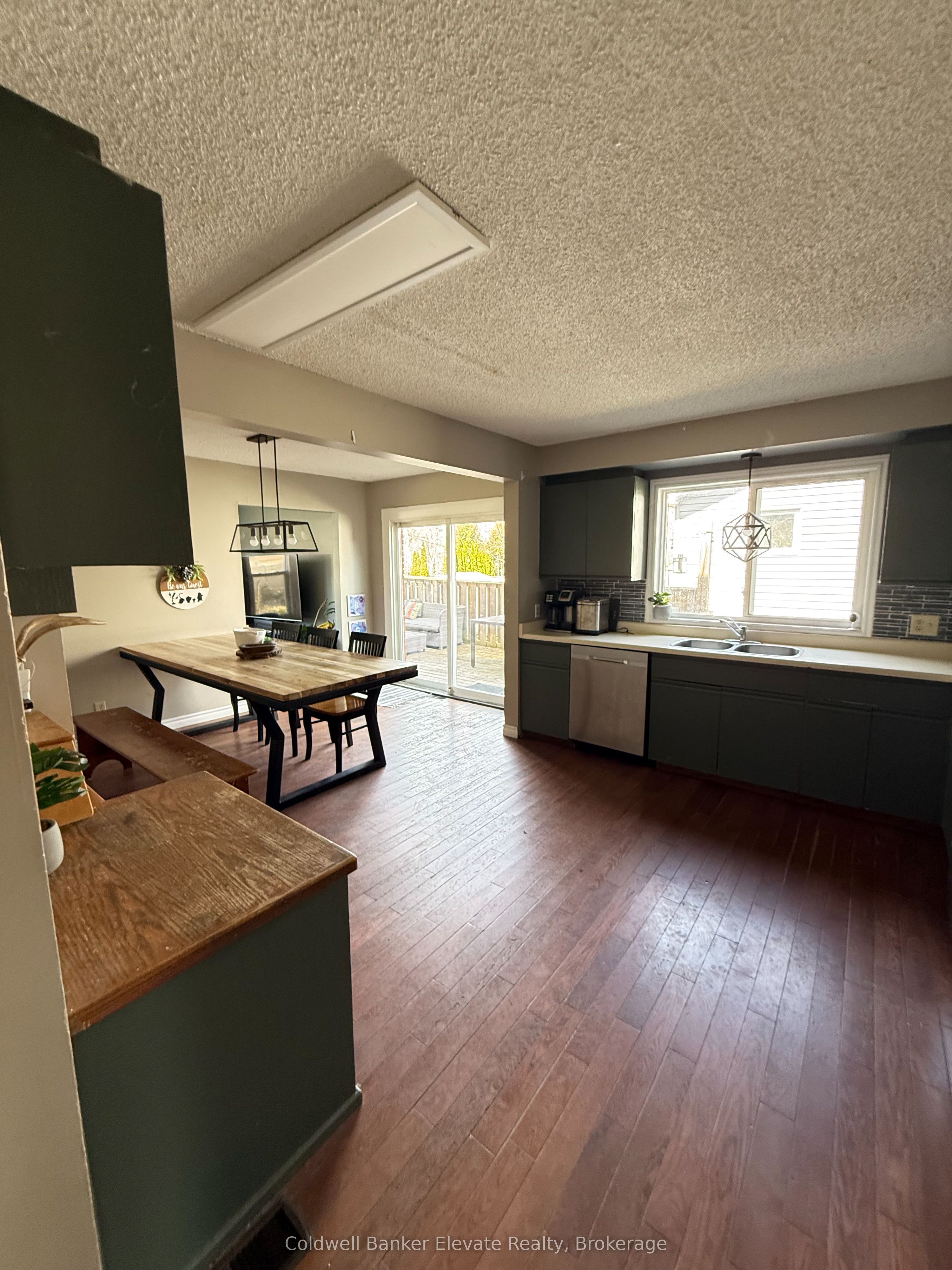 1860 7th Avenue W Property Photo 4