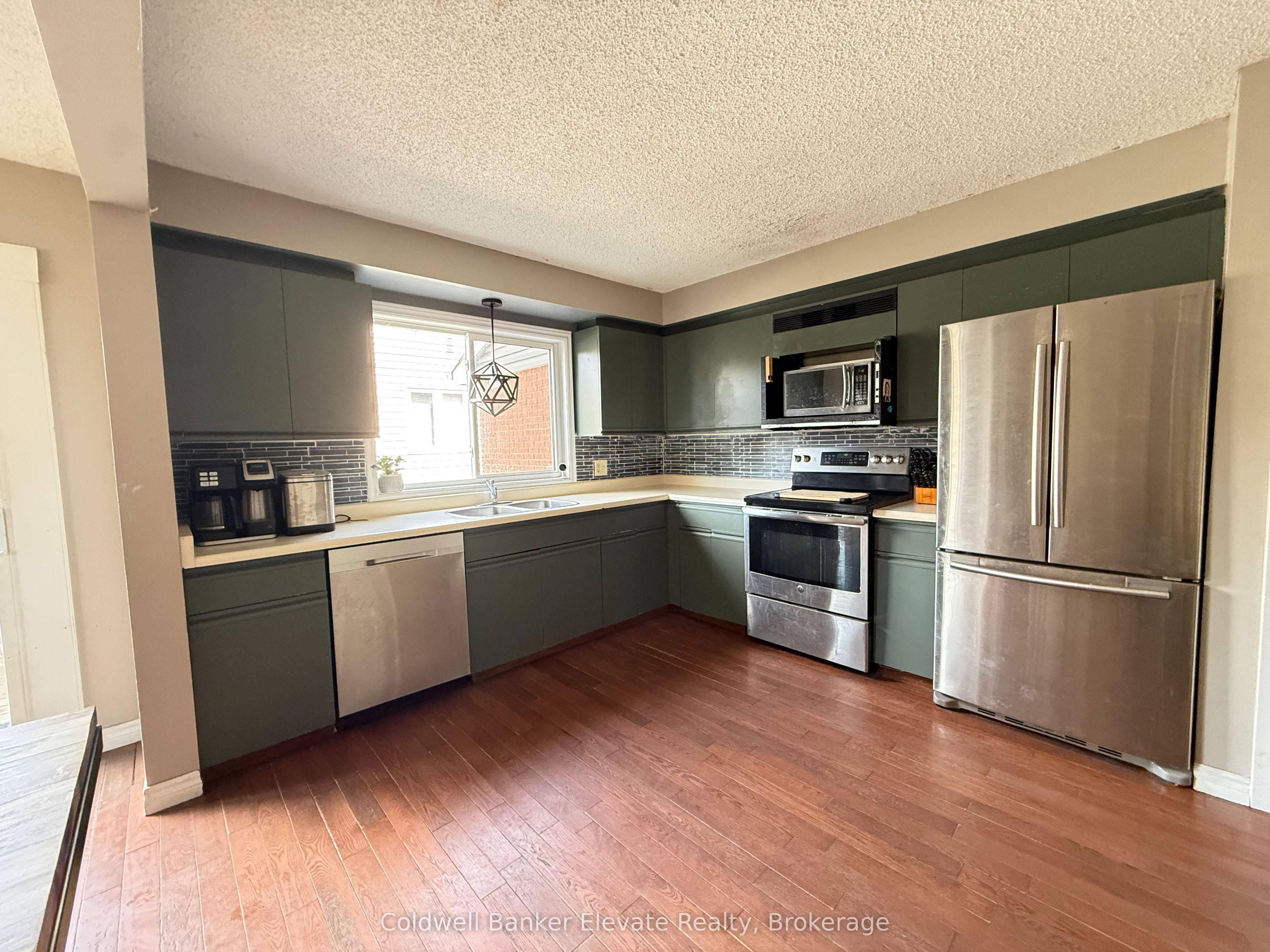 1860 7th Avenue W Property Photo 6