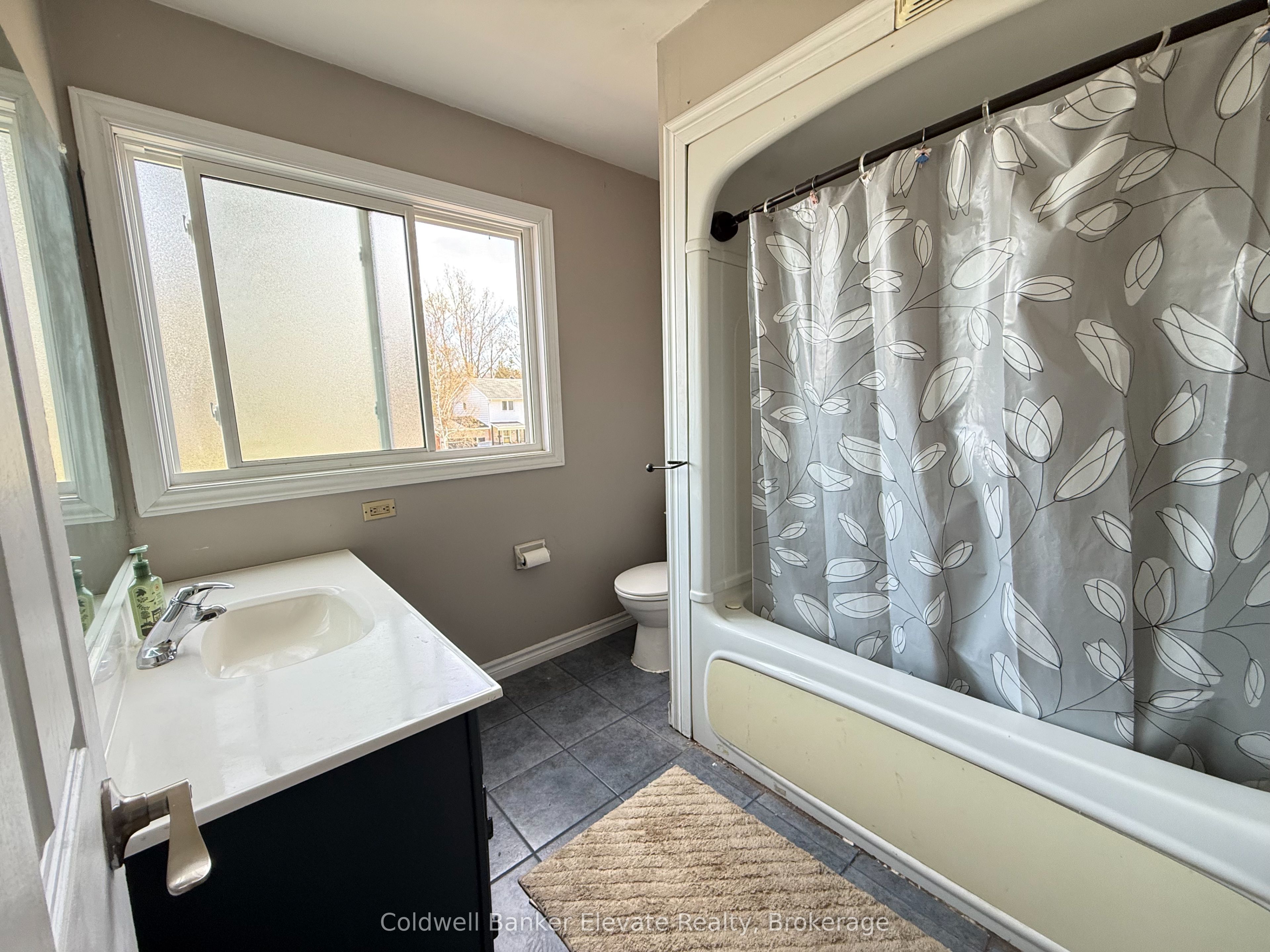 1860 7th Avenue W Property Photo 22