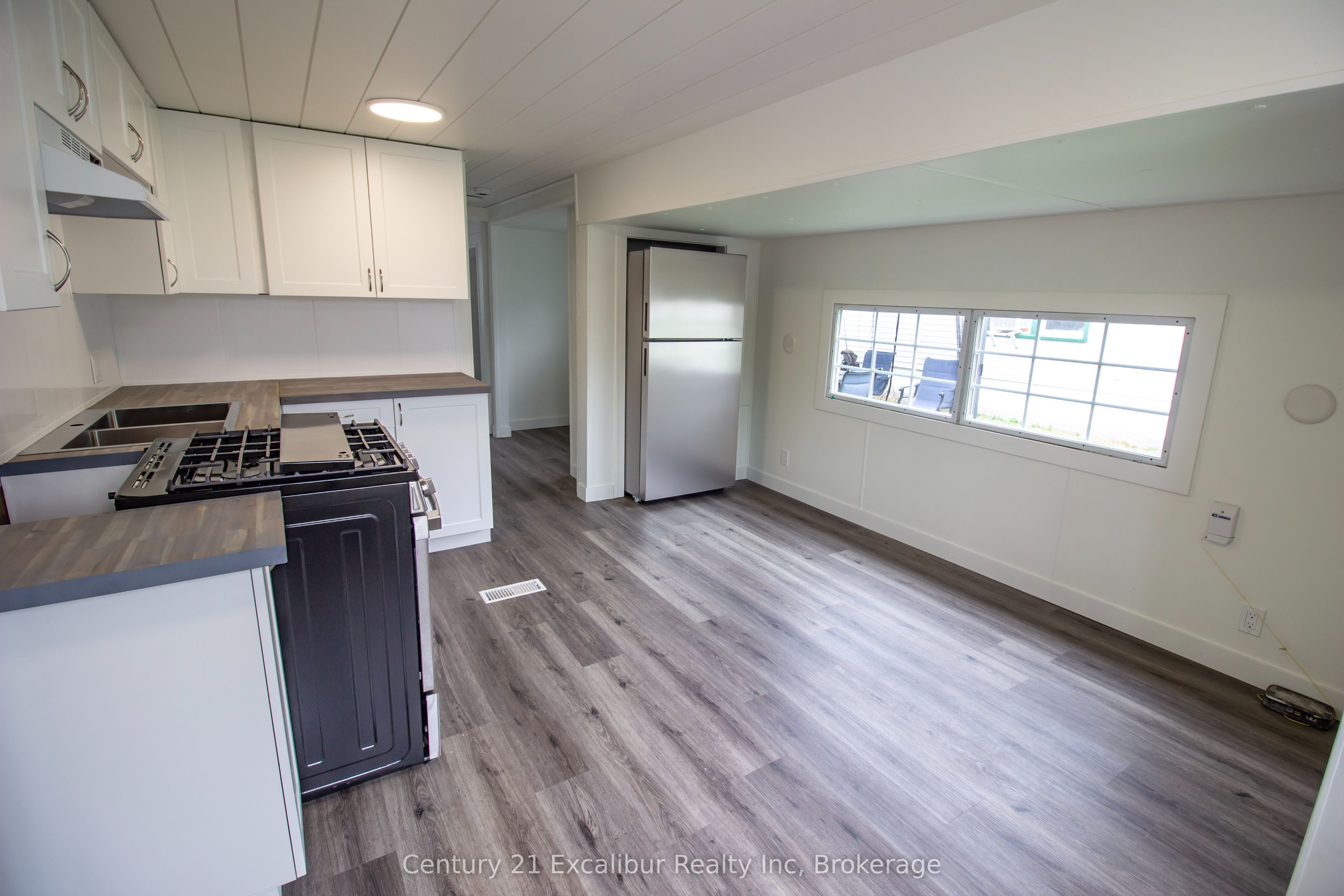 422 Pine Pass Road N Property Photo 3