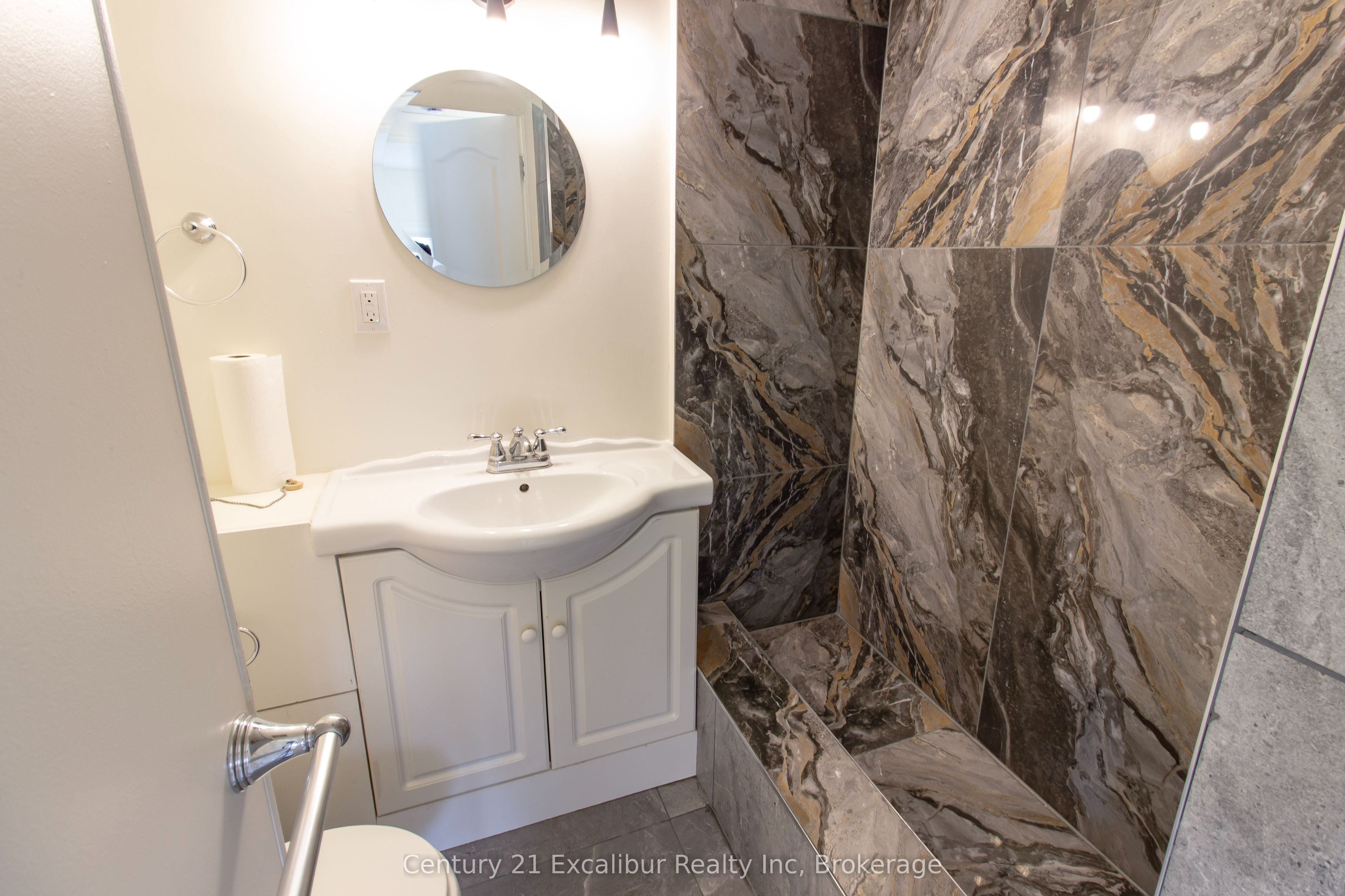 422 Pine Pass Road N Property Photo 7