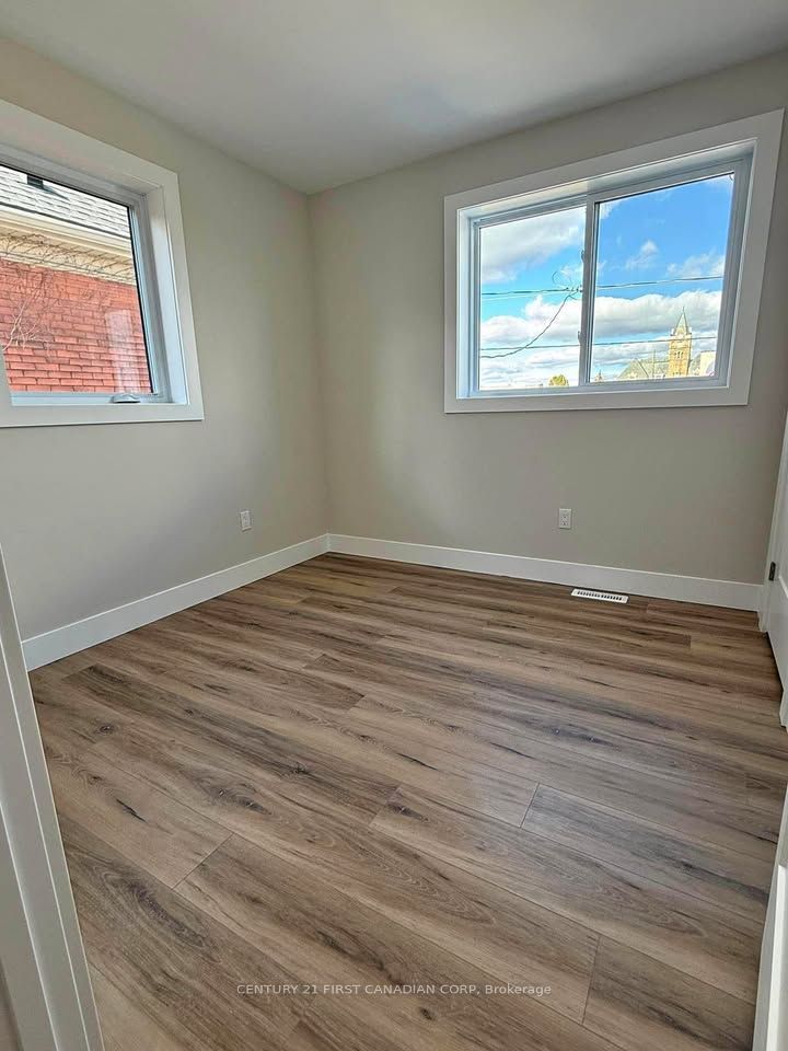 200 Centre Street D Property Photo 5