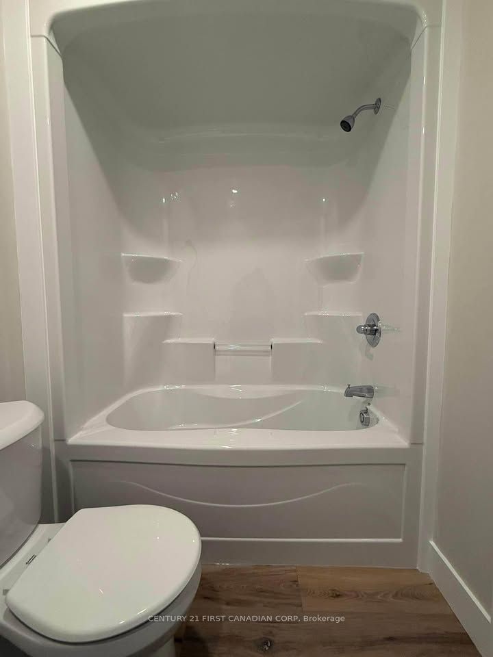 200 Centre Street D Property Photo 6