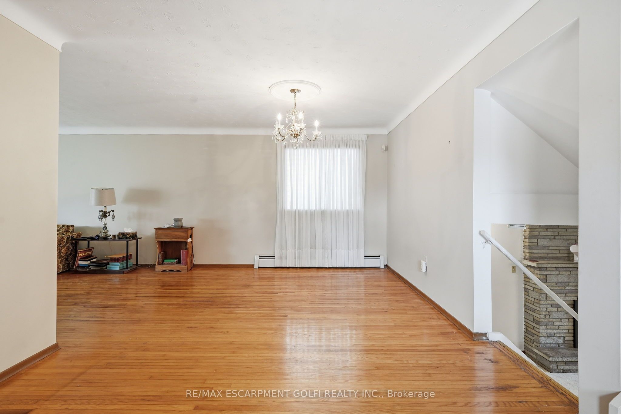 5742 Stanley Avenue Property Photo 4