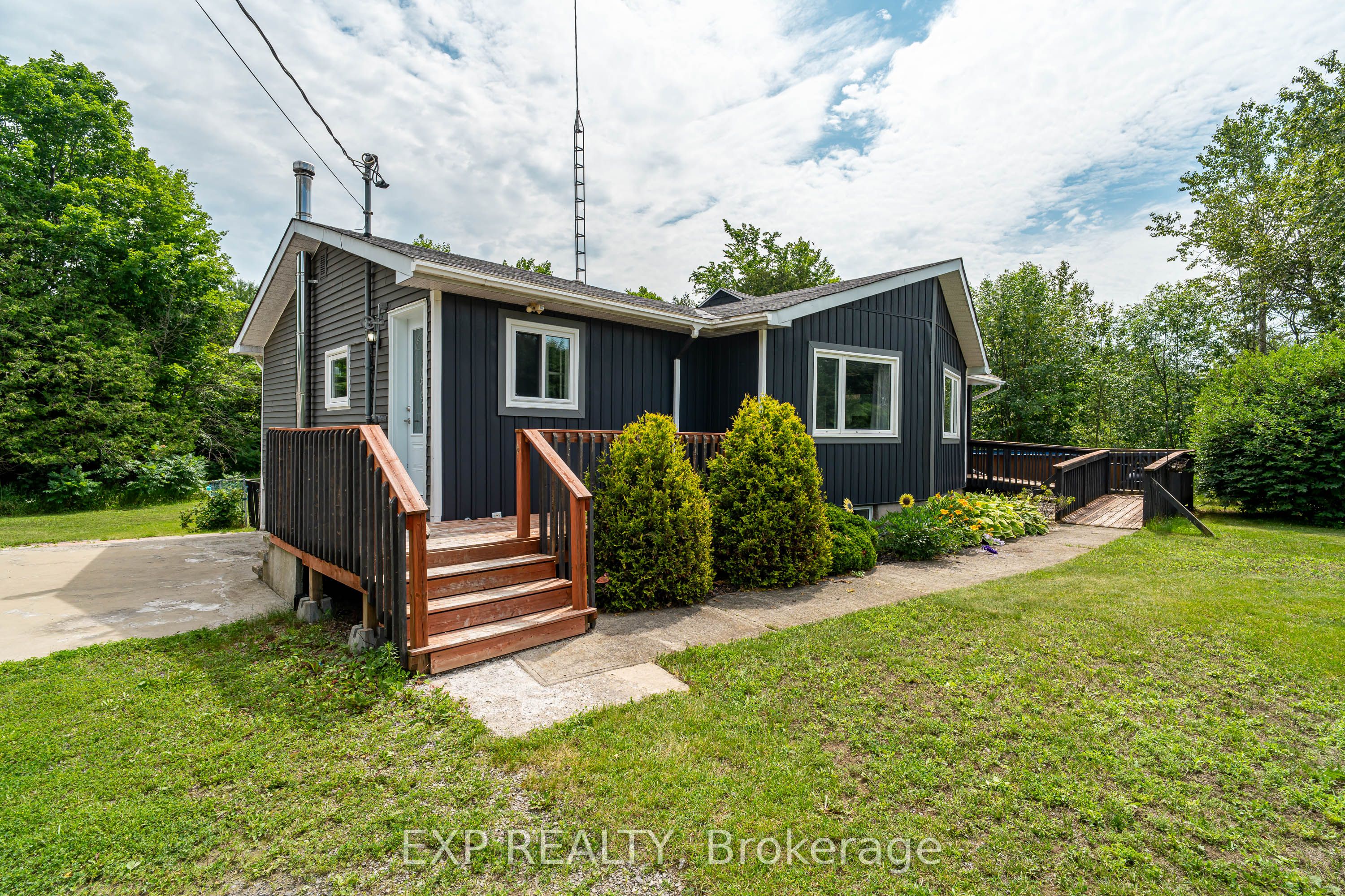 8131 County Road 44 Road Property Photo 1