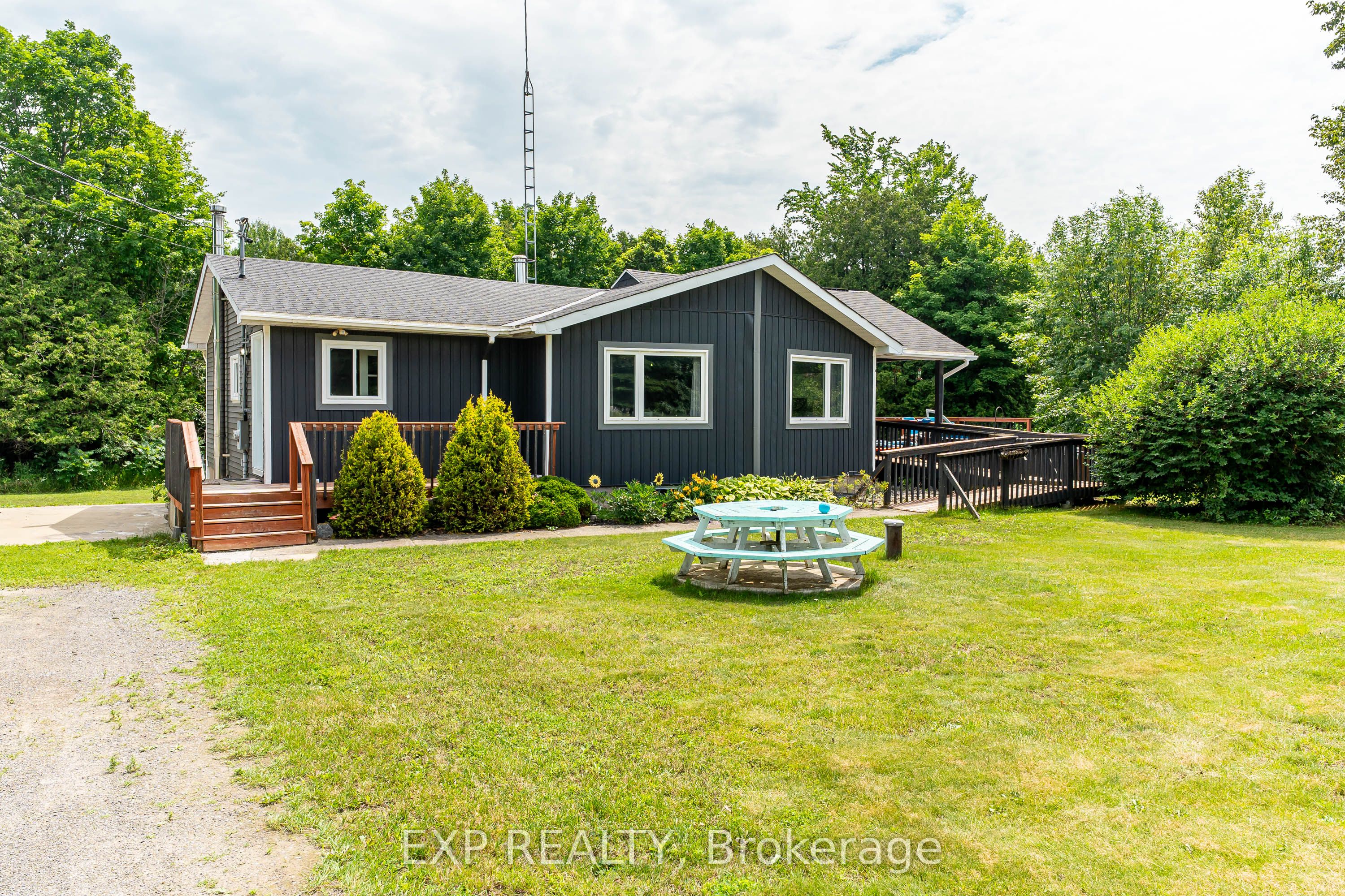 8131 County Road 44 Road Property Photo 2