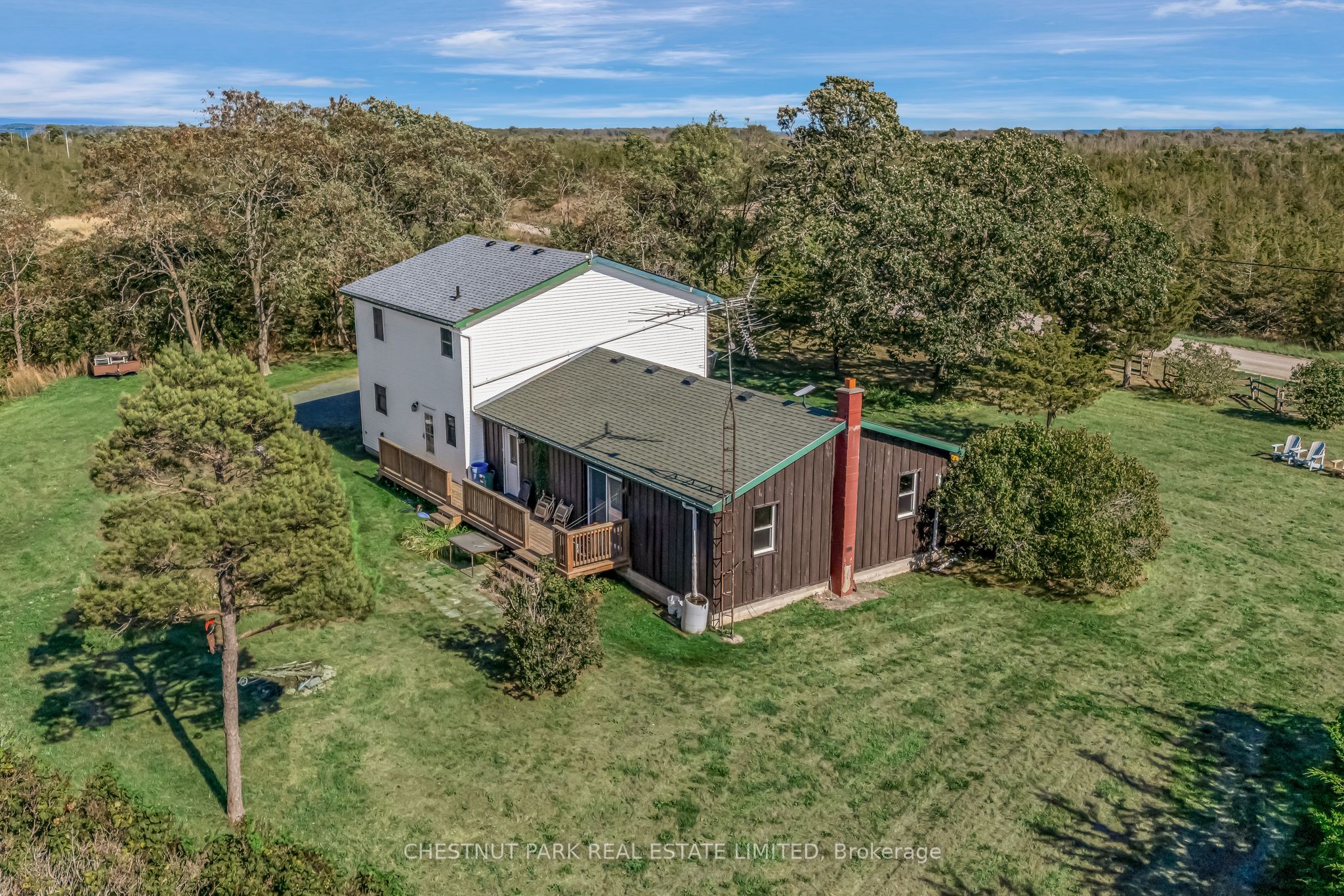 1253 Babylon Road Property Photo 3