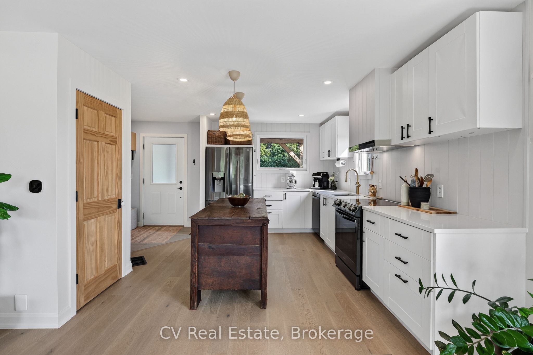 110 John Street Property Photo 4
