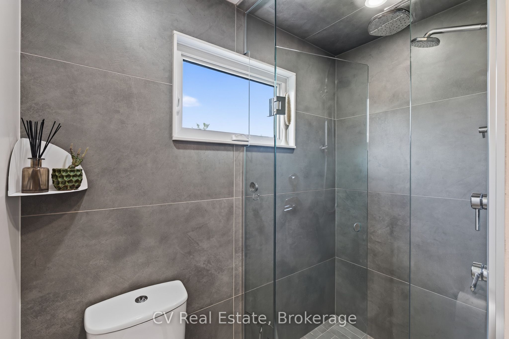 110 John Street Property Photo 25