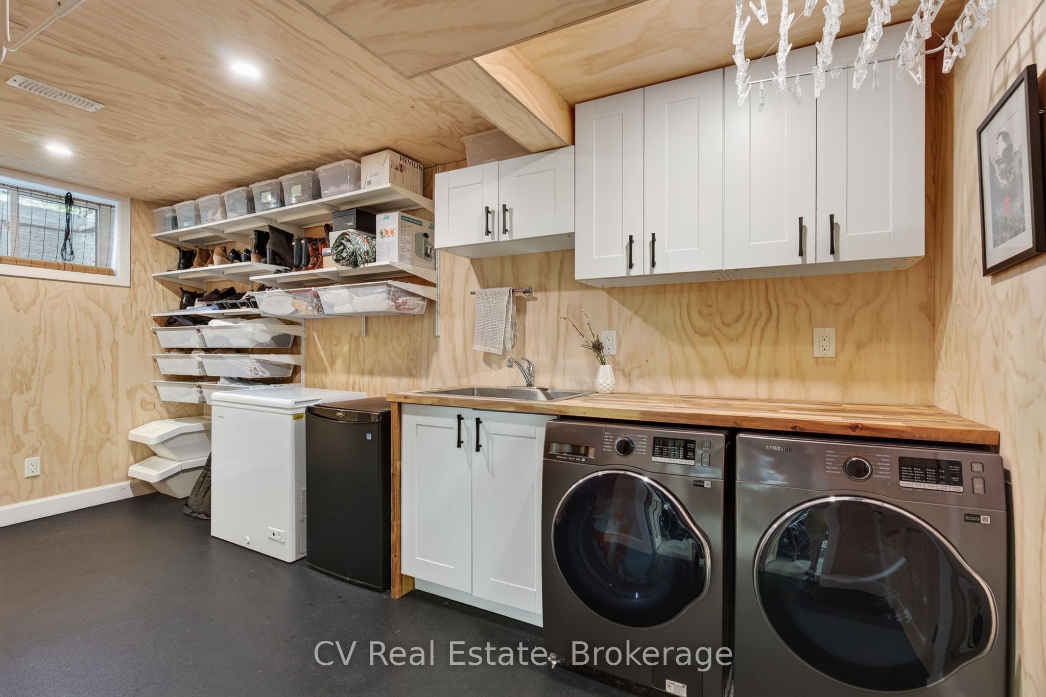110 John Street Property Photo 27