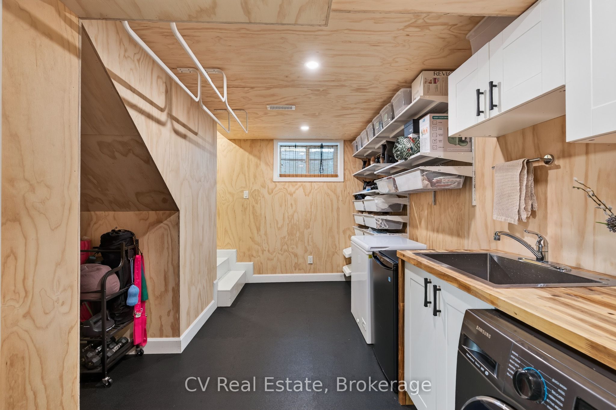 110 John Street Property Photo 28