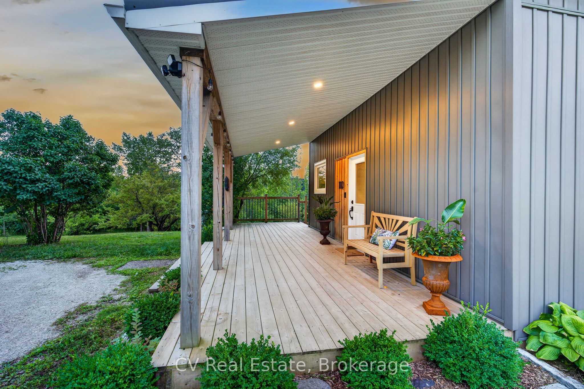 110 John Street Property Photo 32
