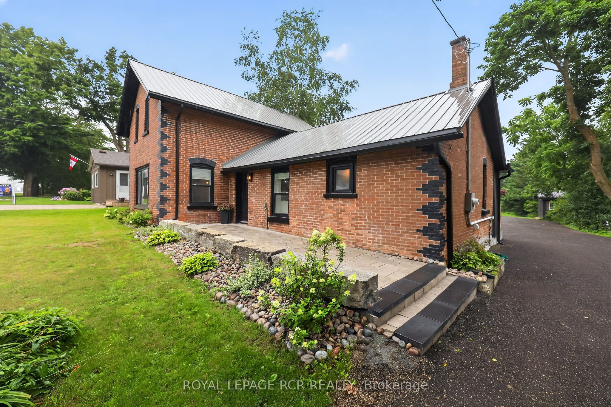 598319 2nd Line West Line Property Photo 3