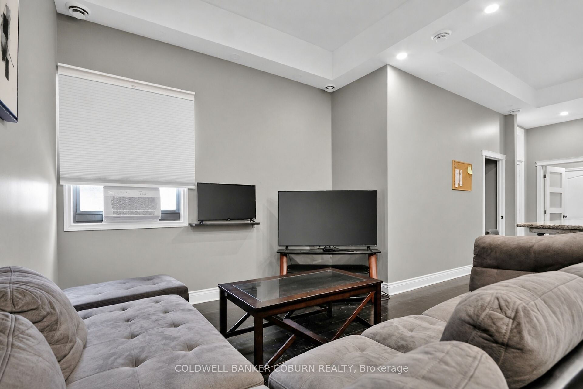 698 Cooper Street Property Photo 9