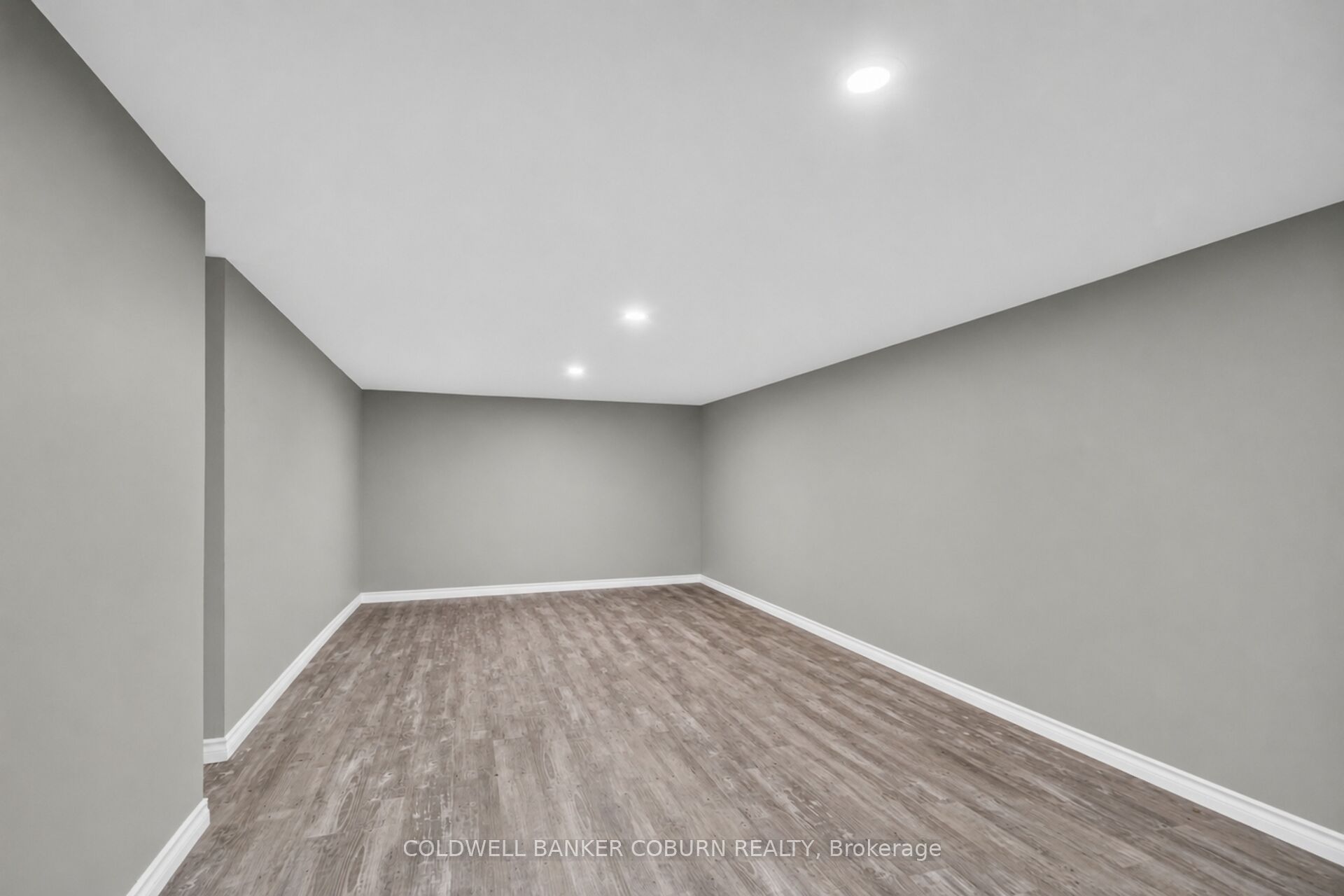 698 Cooper Street Property Photo 17