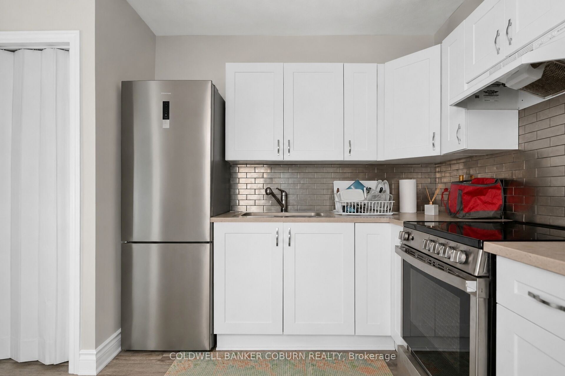 698 Cooper Street Property Photo 20