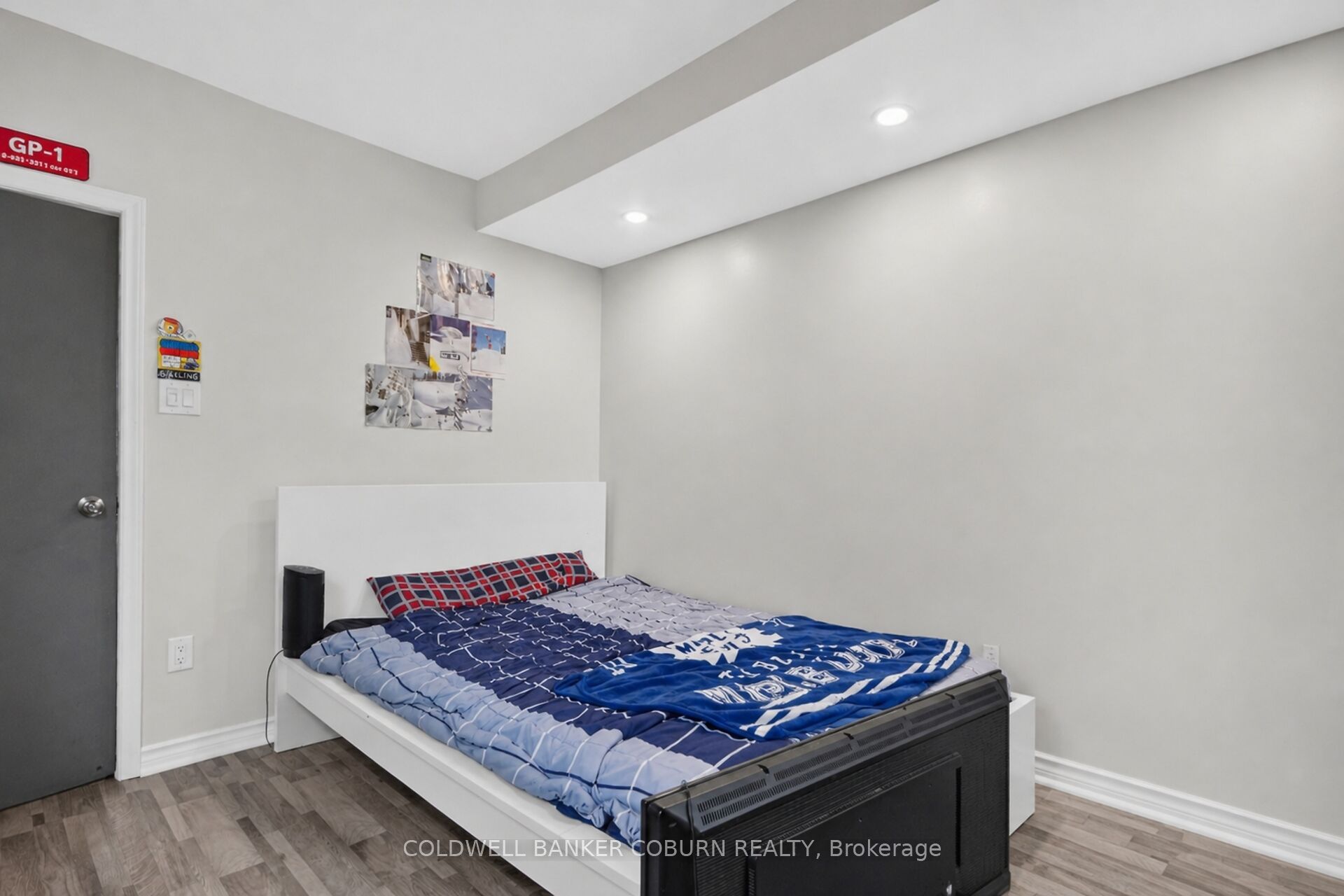 698 Cooper Street Property Photo 22