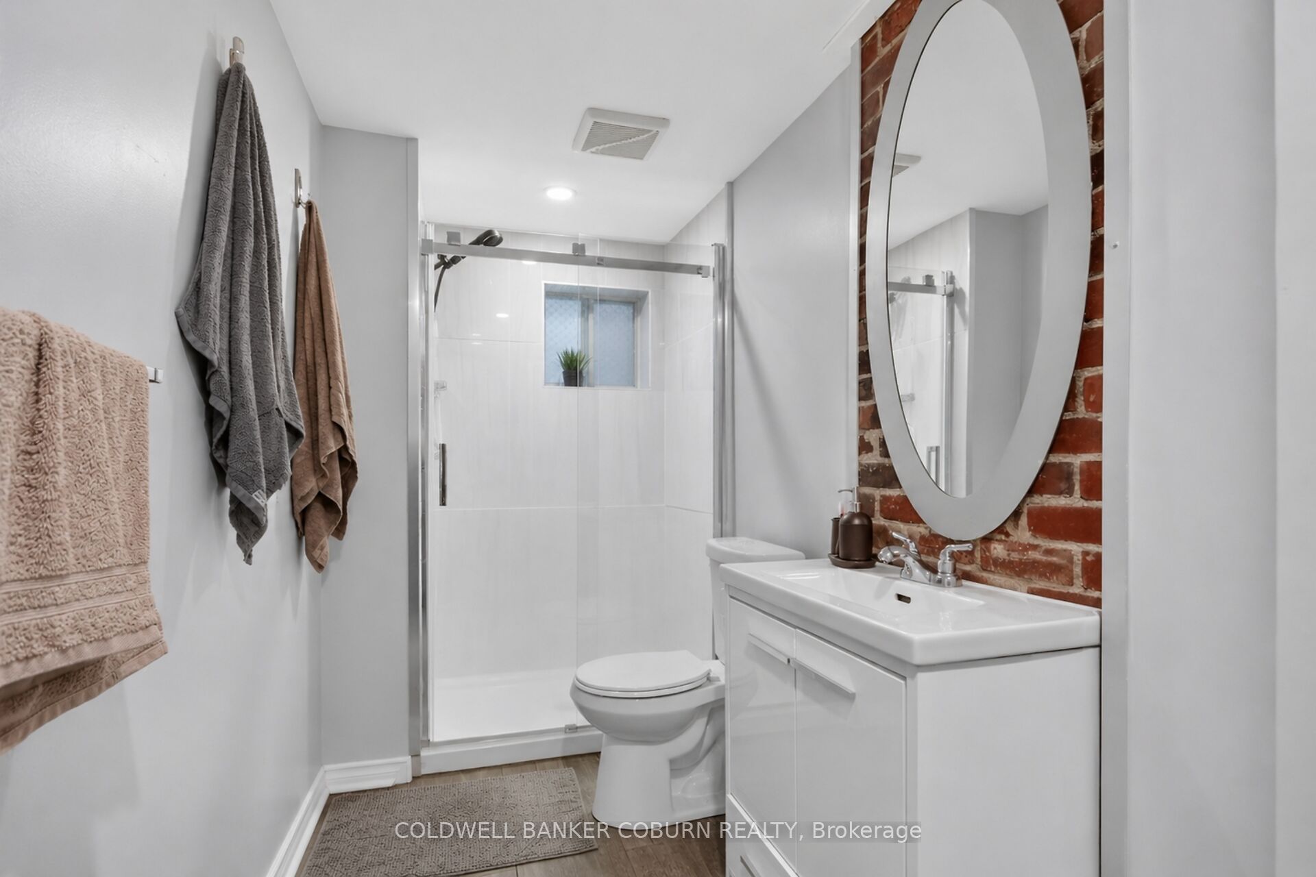 698 Cooper Street Property Photo 32