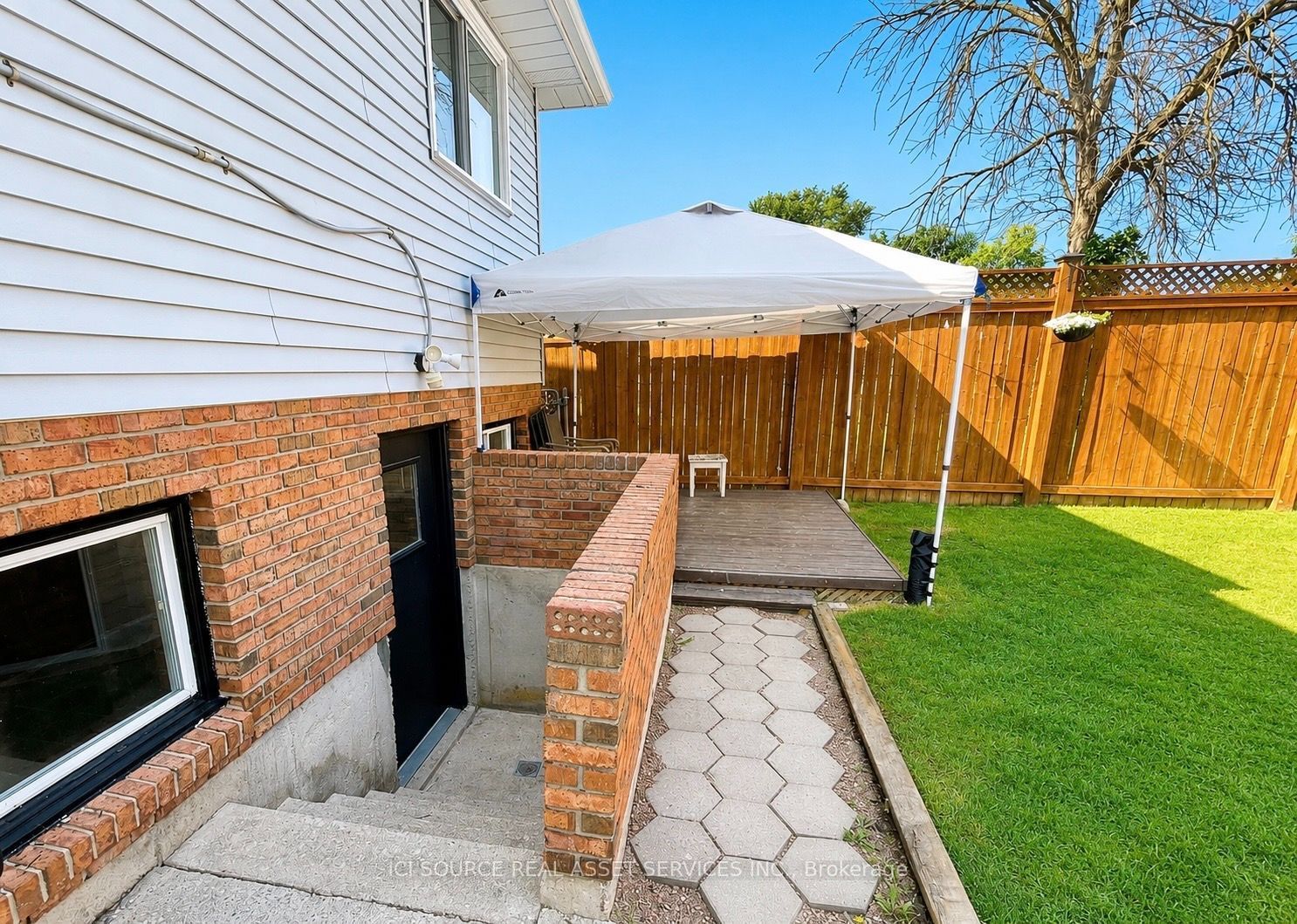 34 Grantham Avenue Property Photo 25