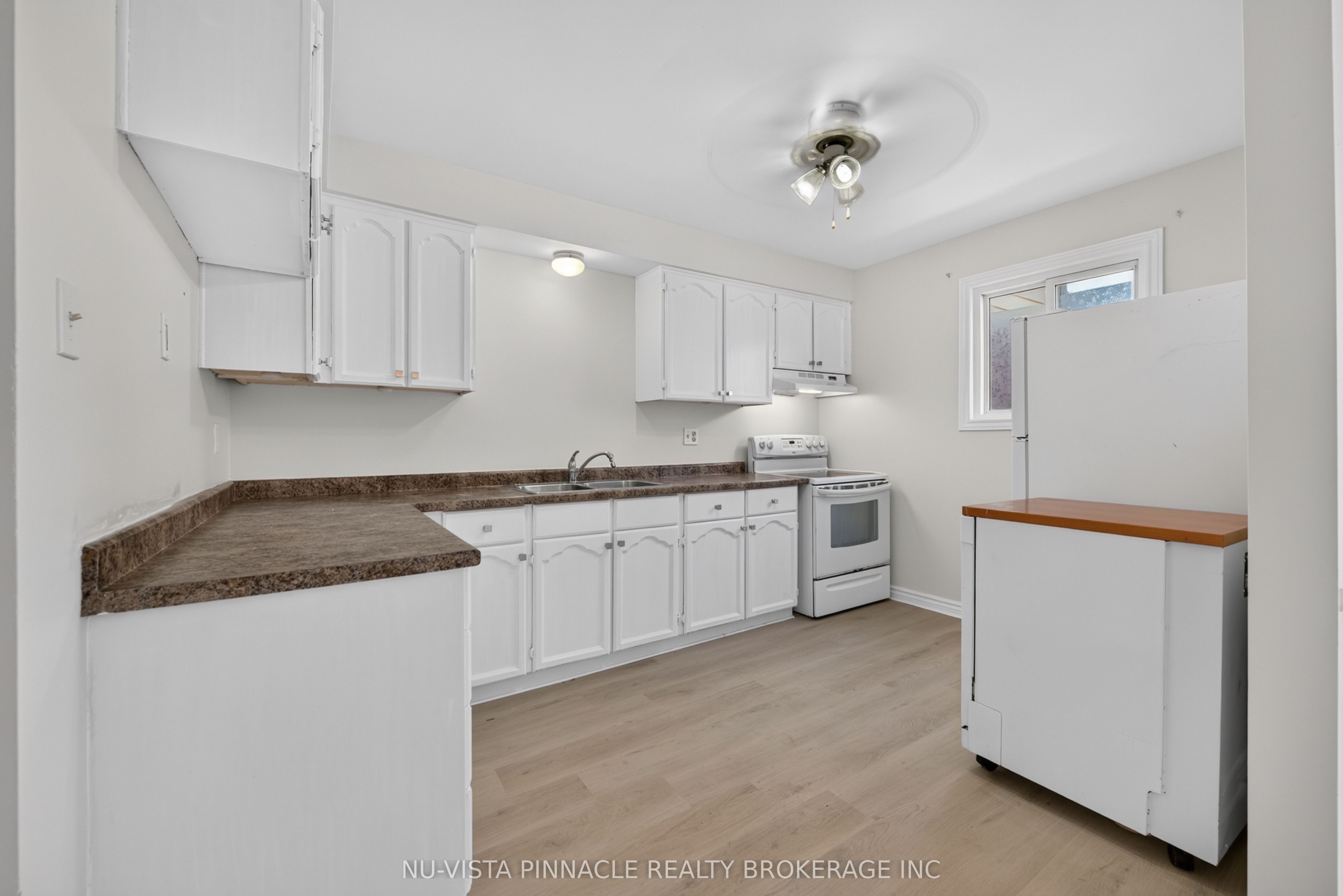 69 Conway Drive Property Photo 10