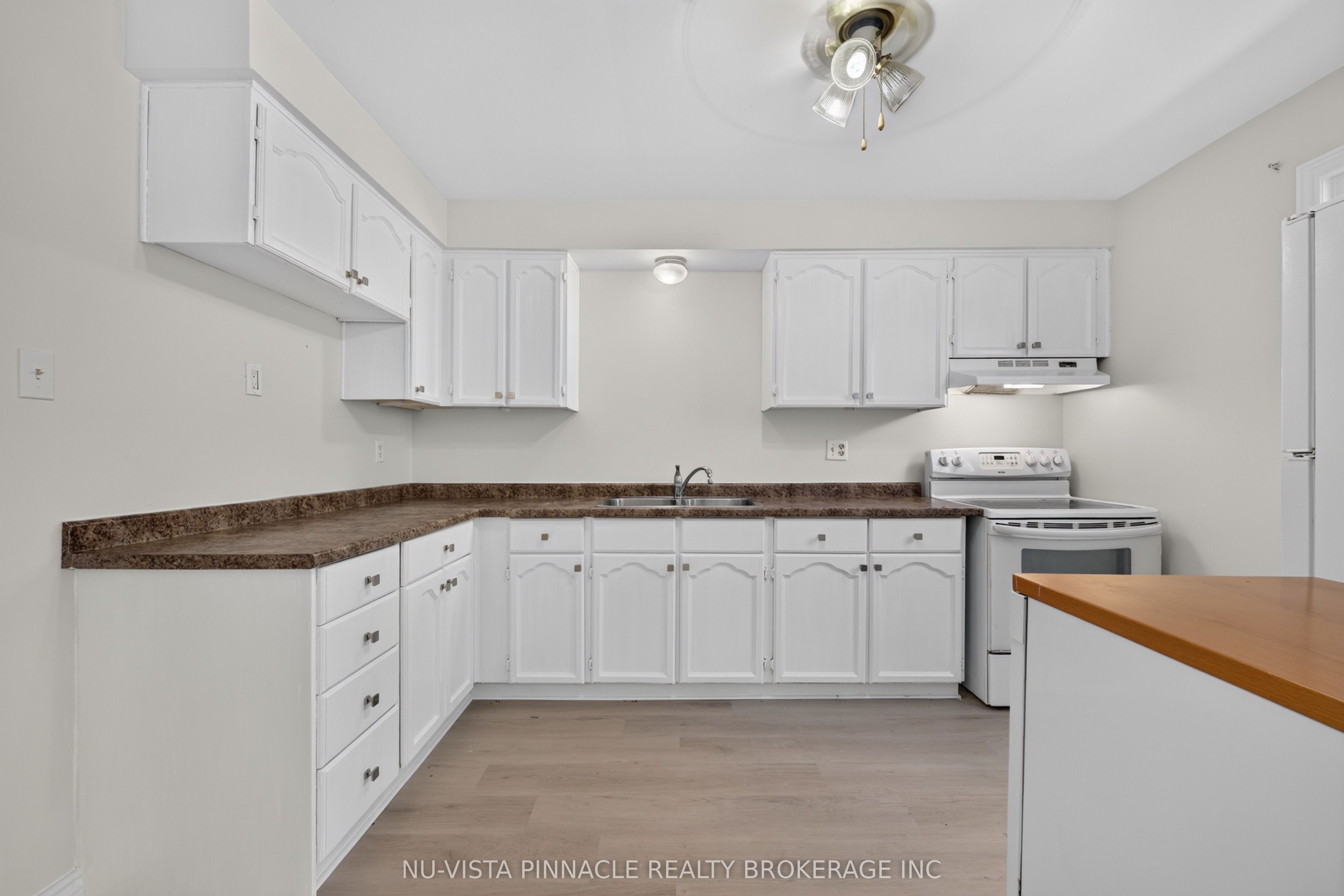 69 Conway Drive Property Photo 11