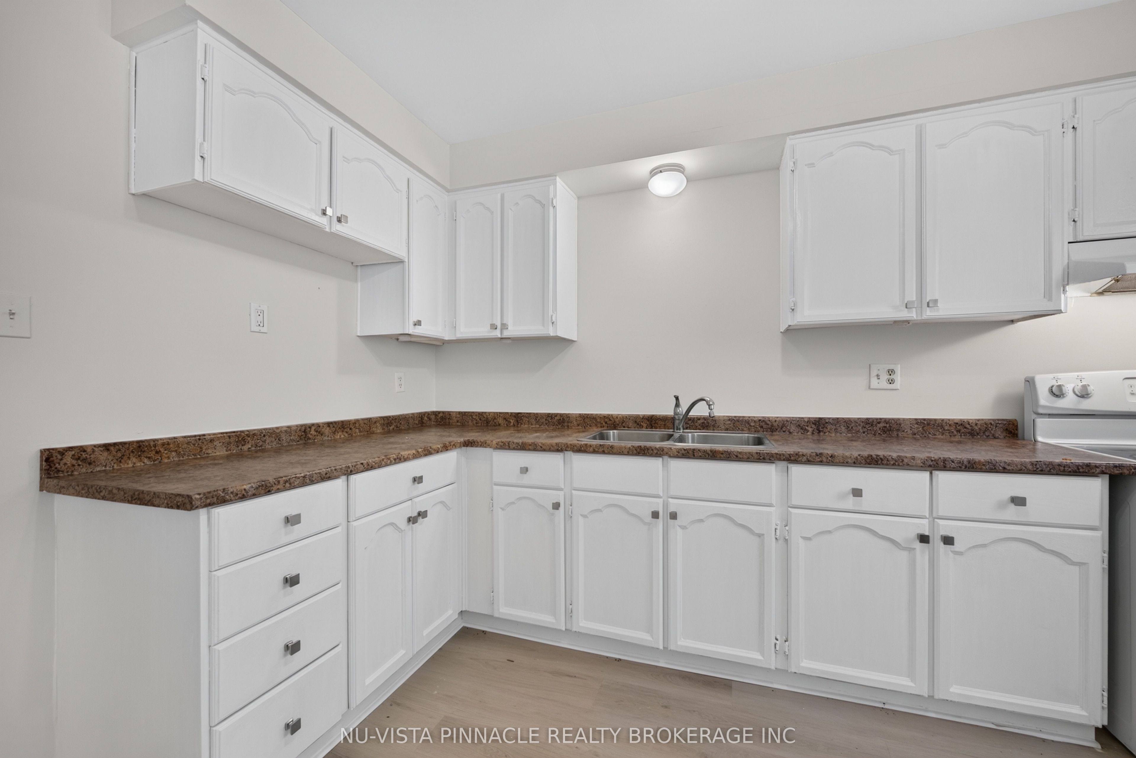 69 Conway Drive Property Photo 12