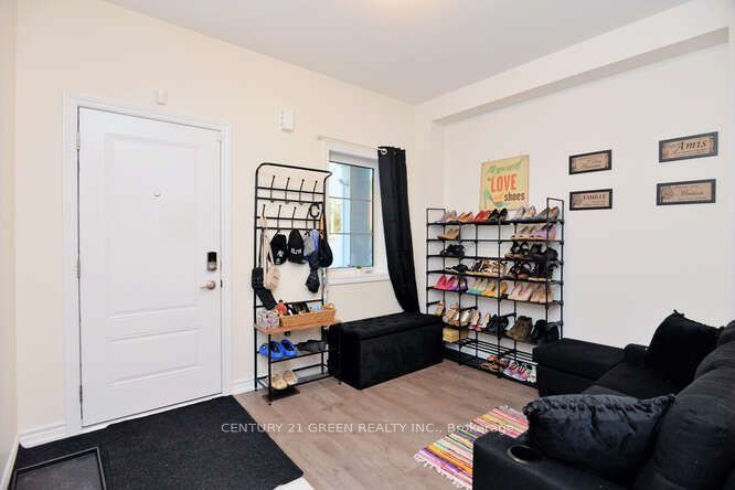 150 Winters Way Property Photo 5