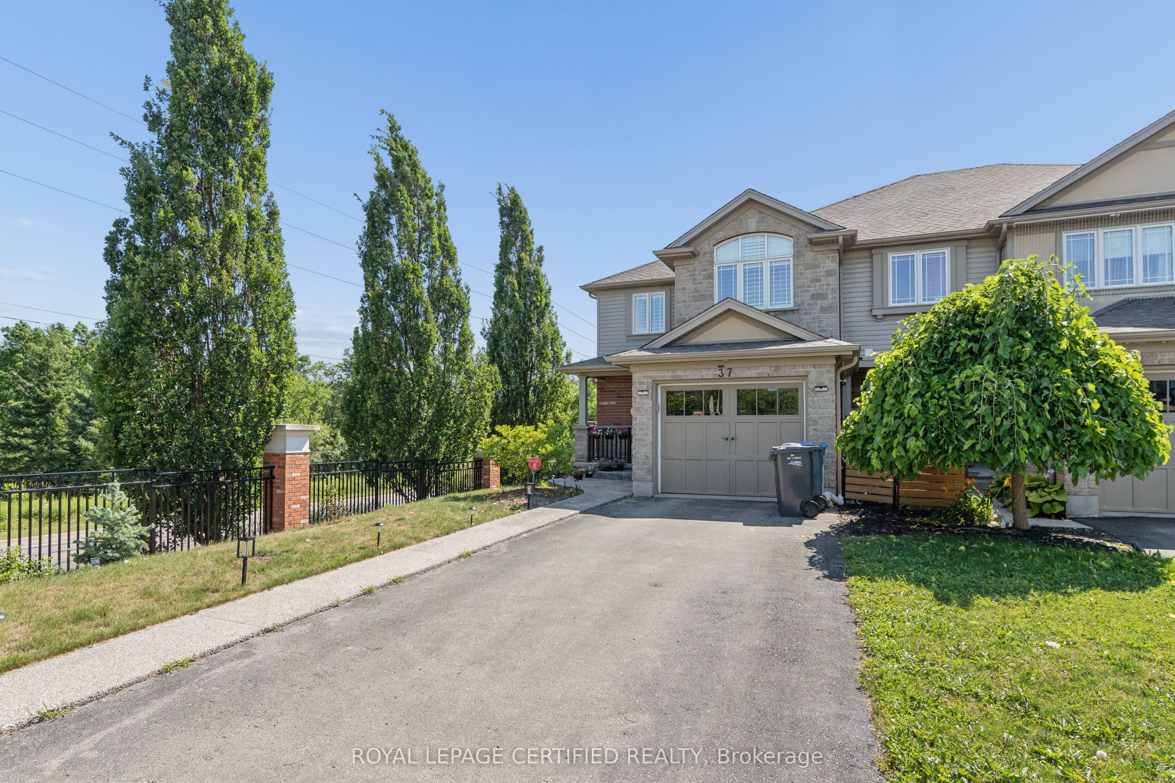 37 Wilkie Crescent Property Photo 3