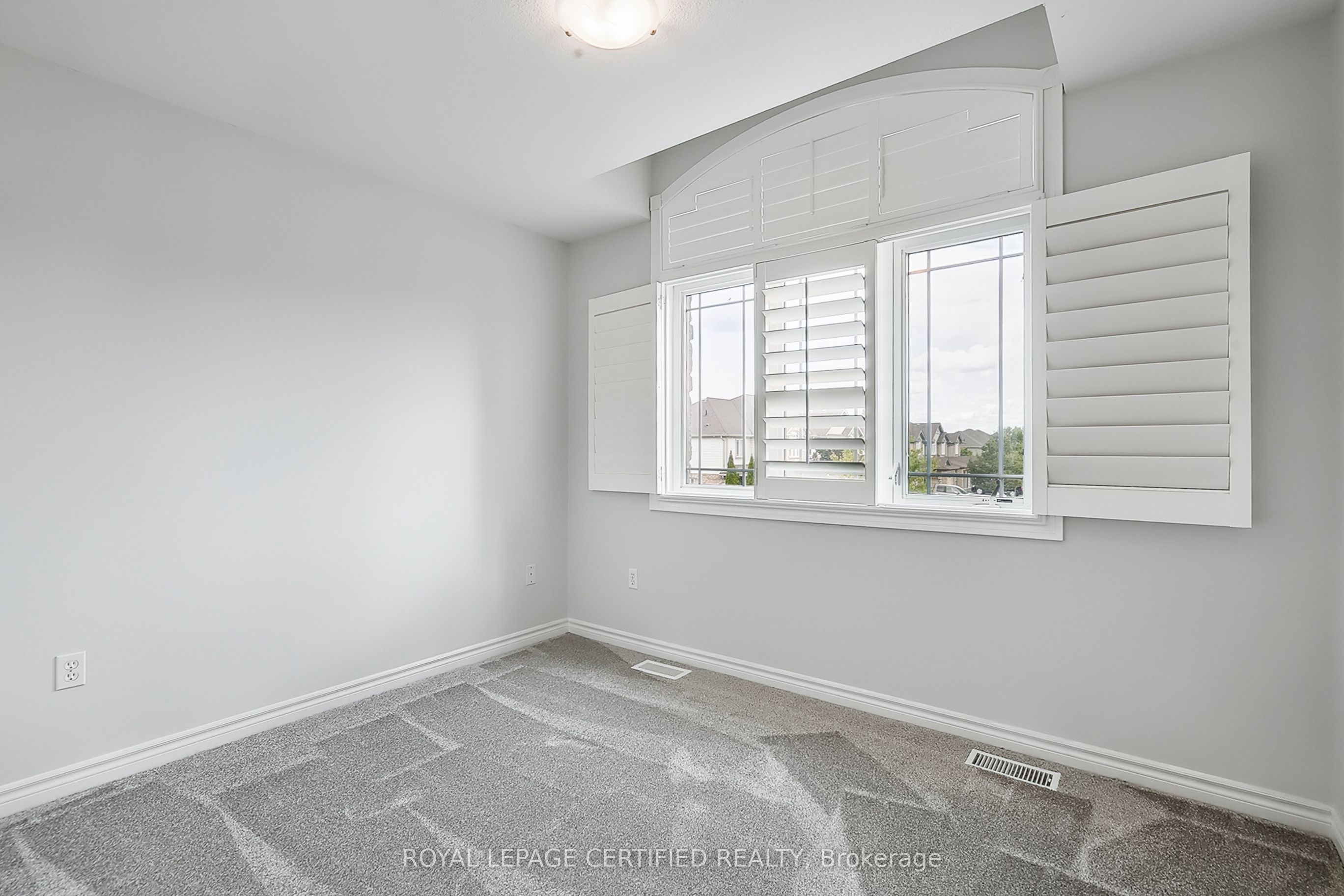 37 Wilkie Crescent Property Photo 16