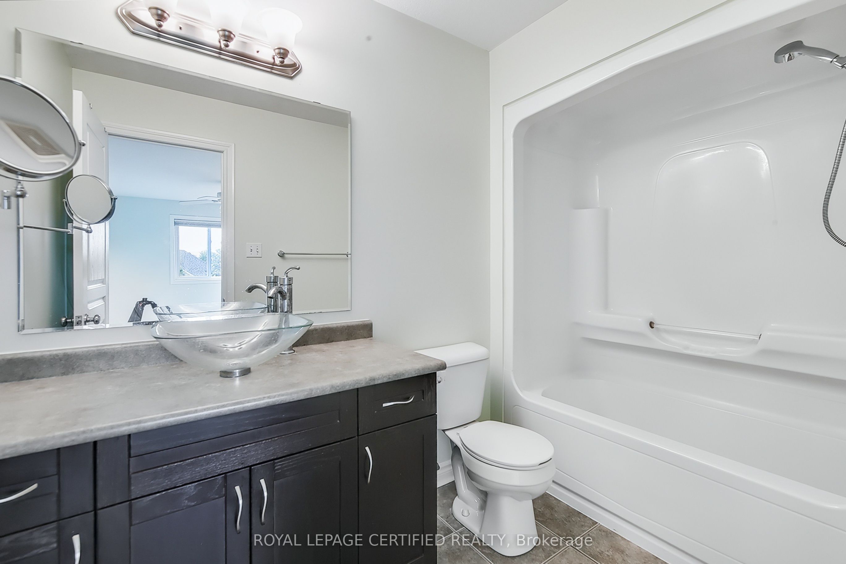 37 Wilkie Crescent Property Photo 21