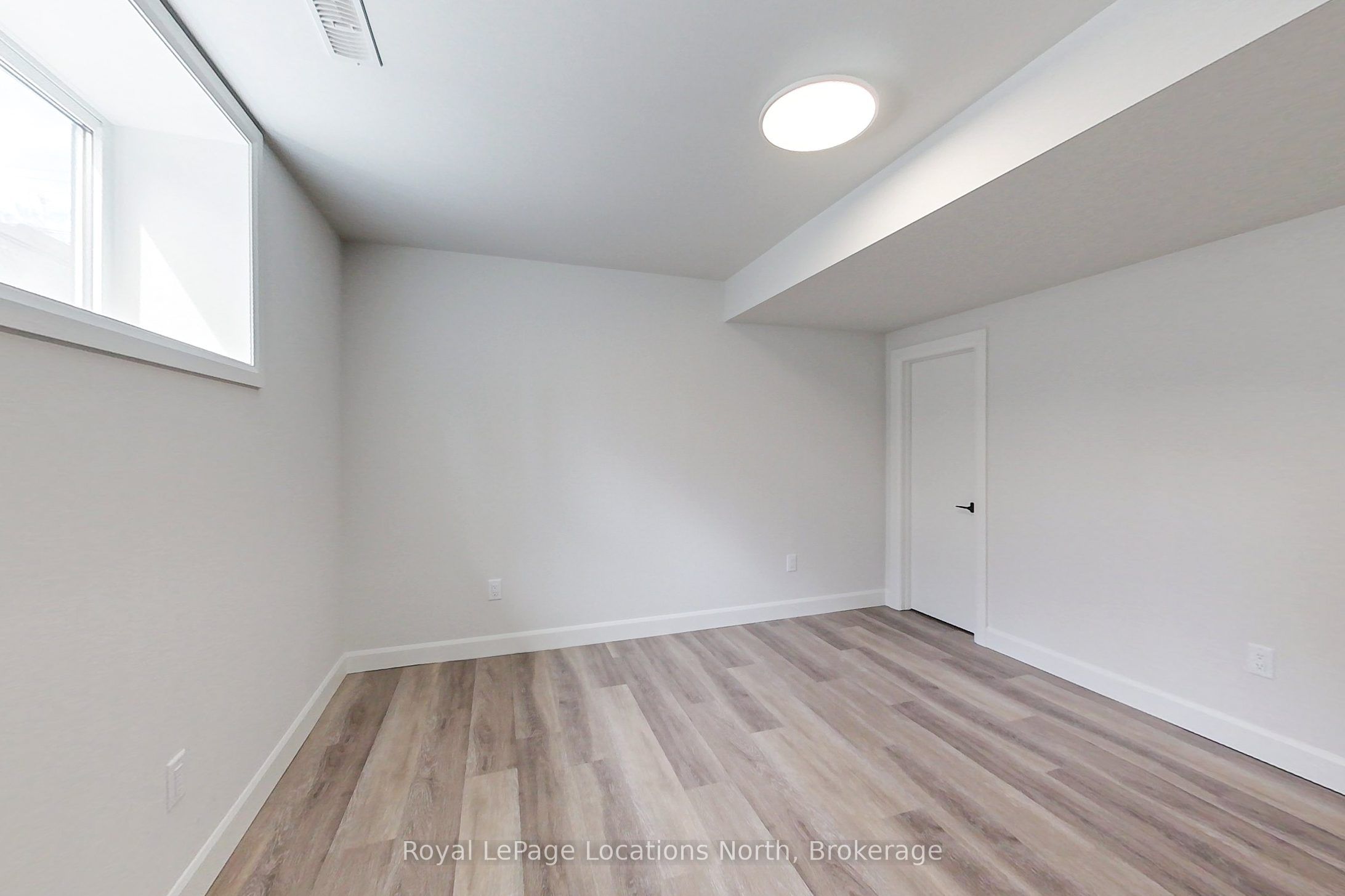 145 Boucher Street E Property Photo 24