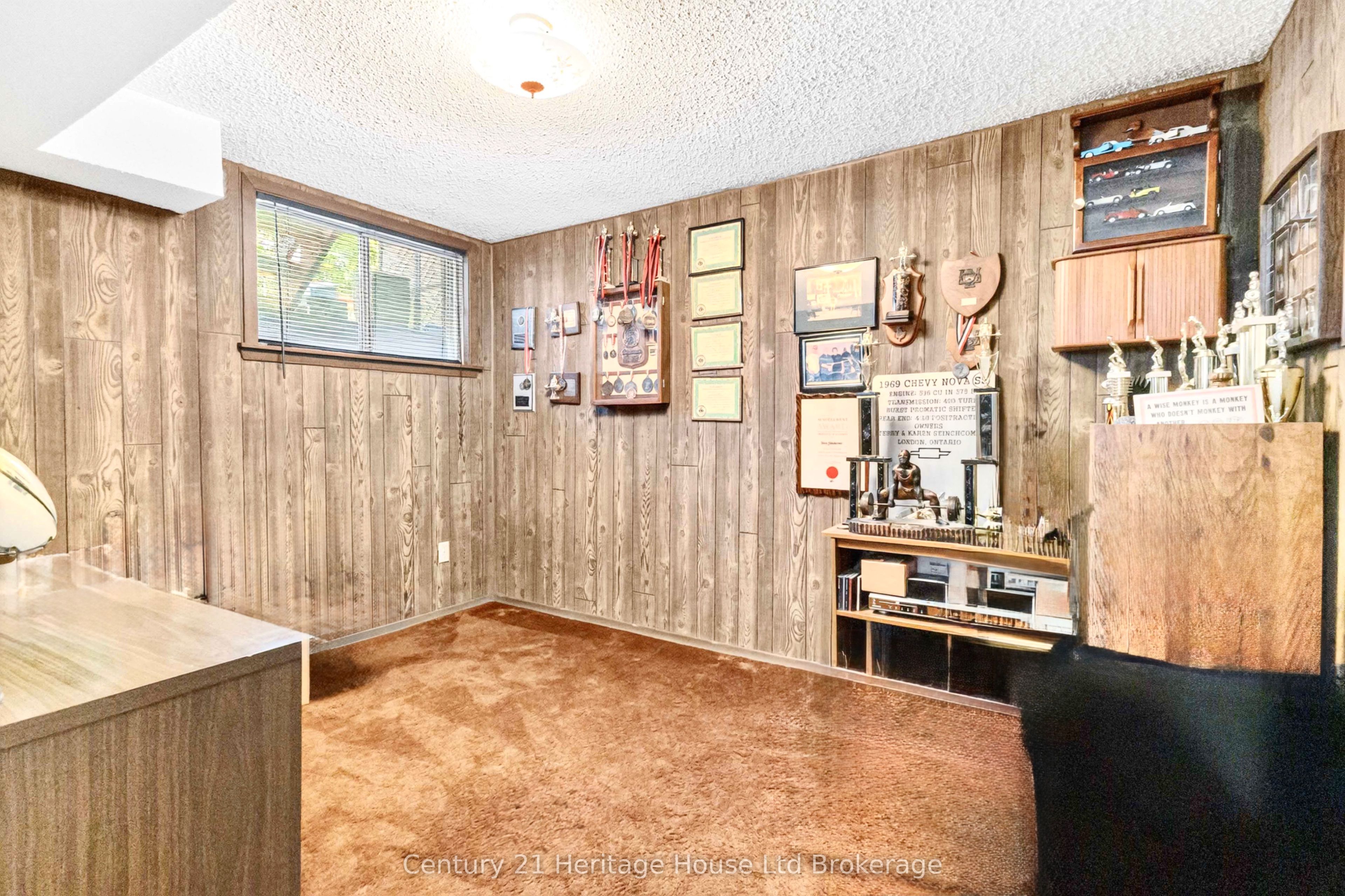 18 Locust Crescent Property Photo 19