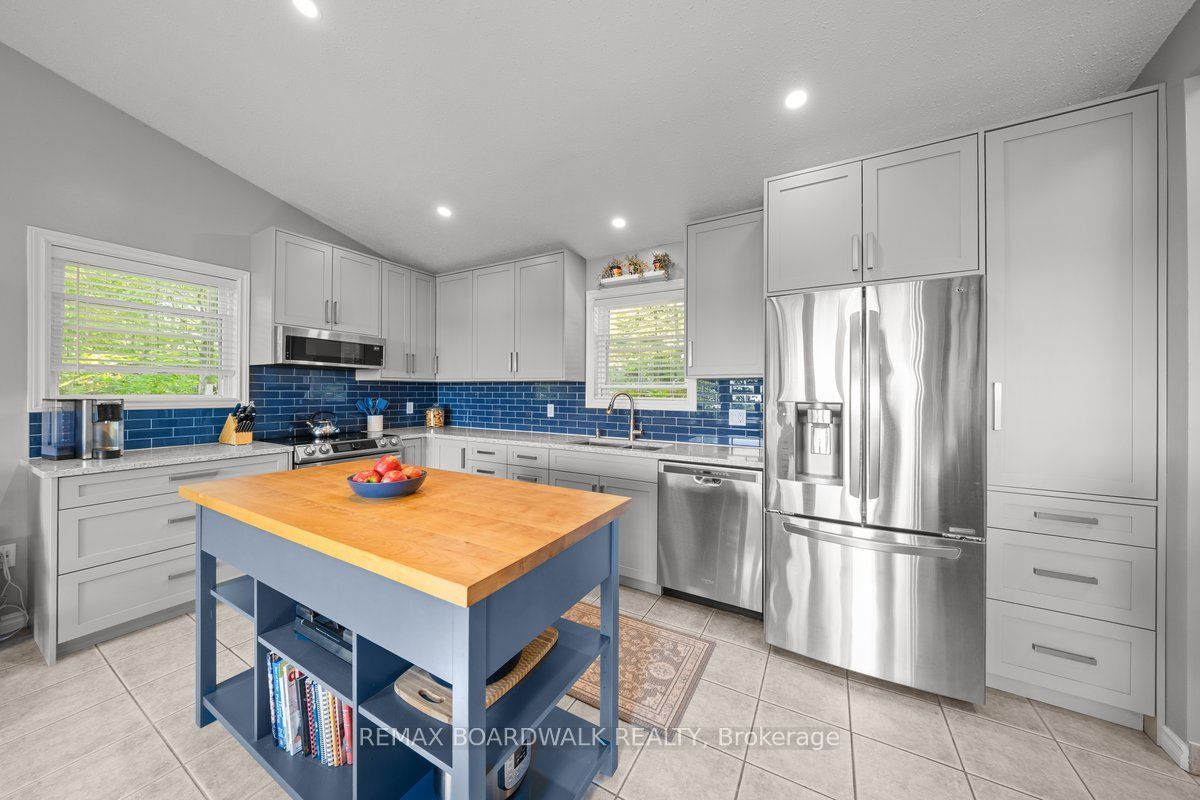 781 North Shore Road Property Photo 9