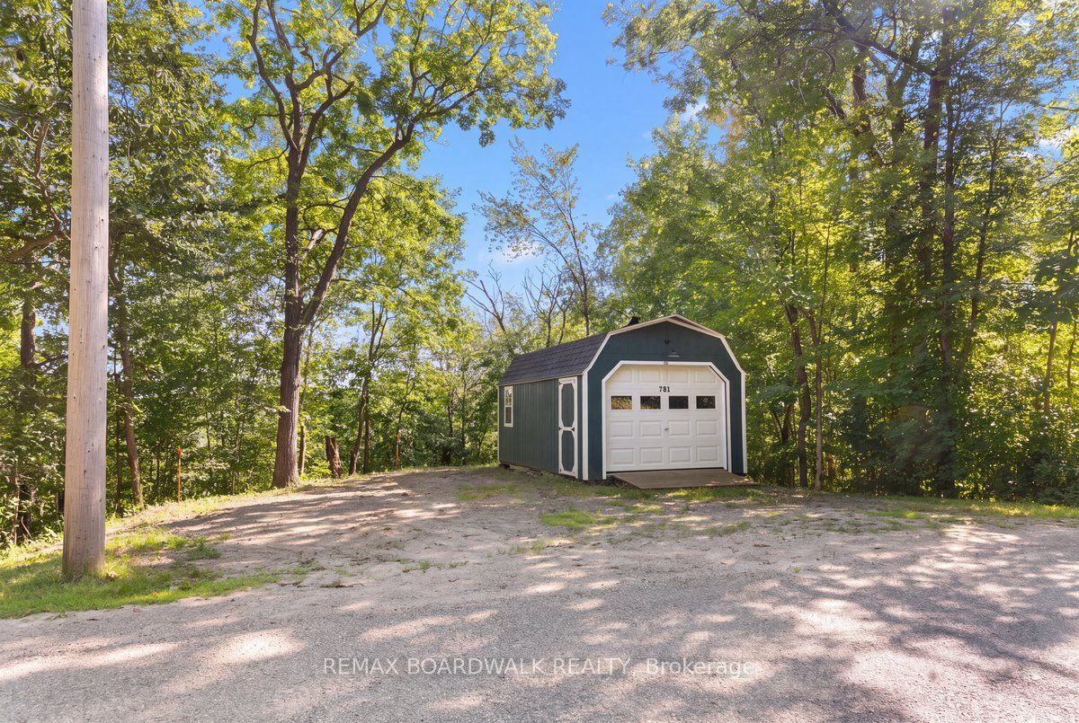 781 North Shore Road Property Photo 40