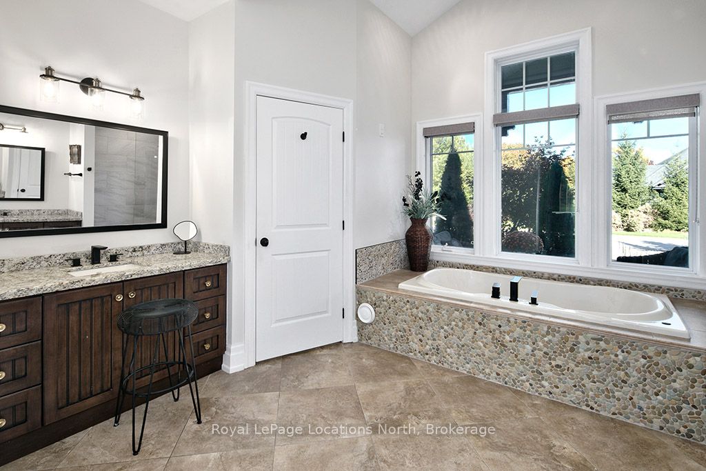 138 Rankin's Crescent Property Photo 16