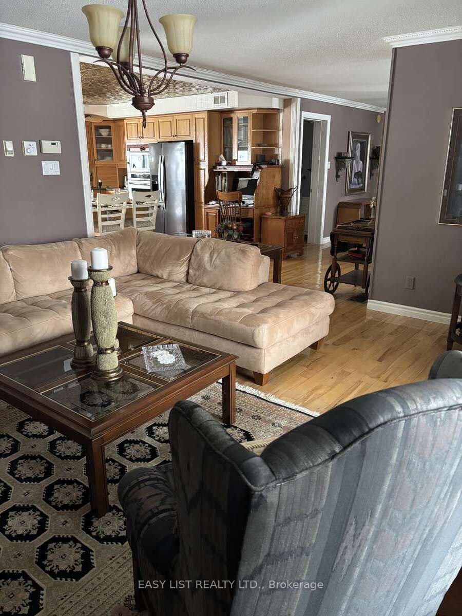 2 Joanne Crescent Property Photo 18