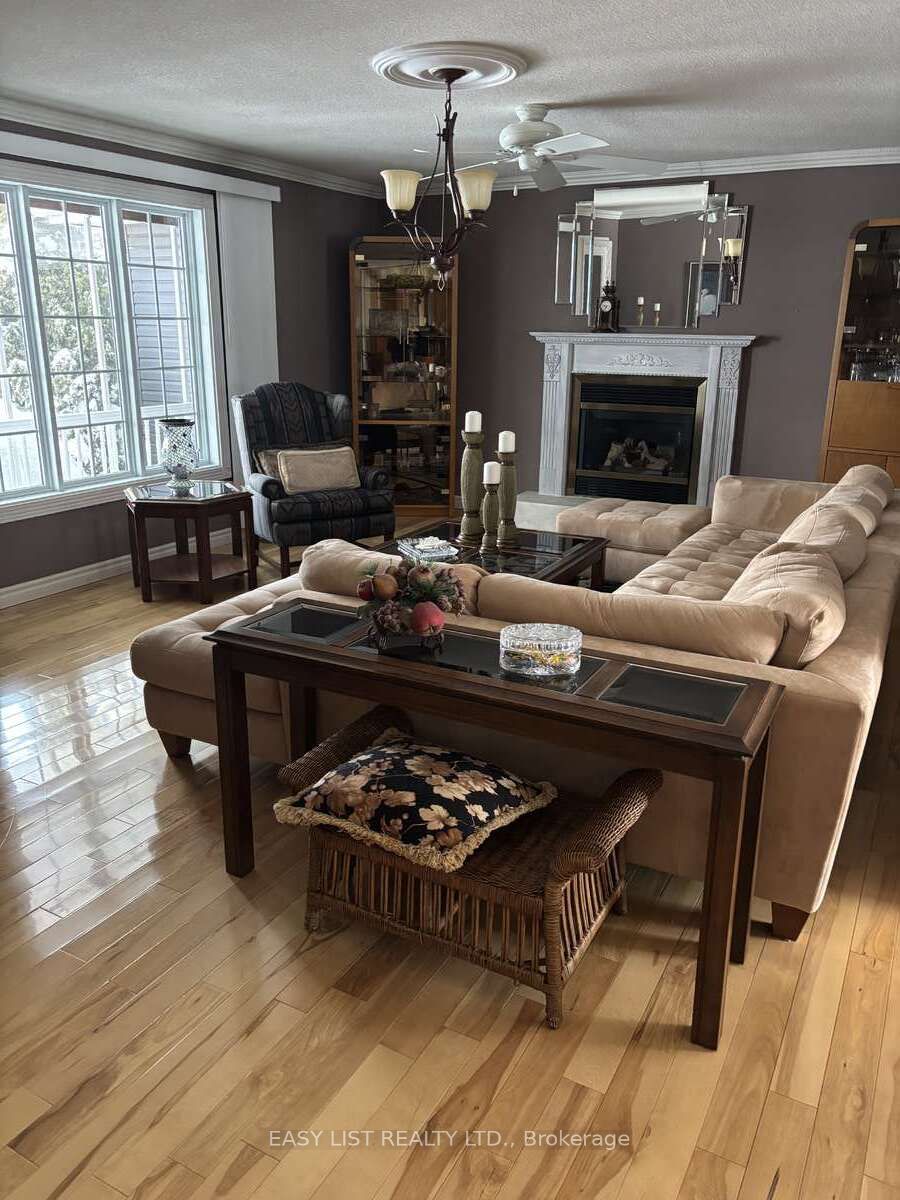 2 Joanne Crescent Property Photo 19