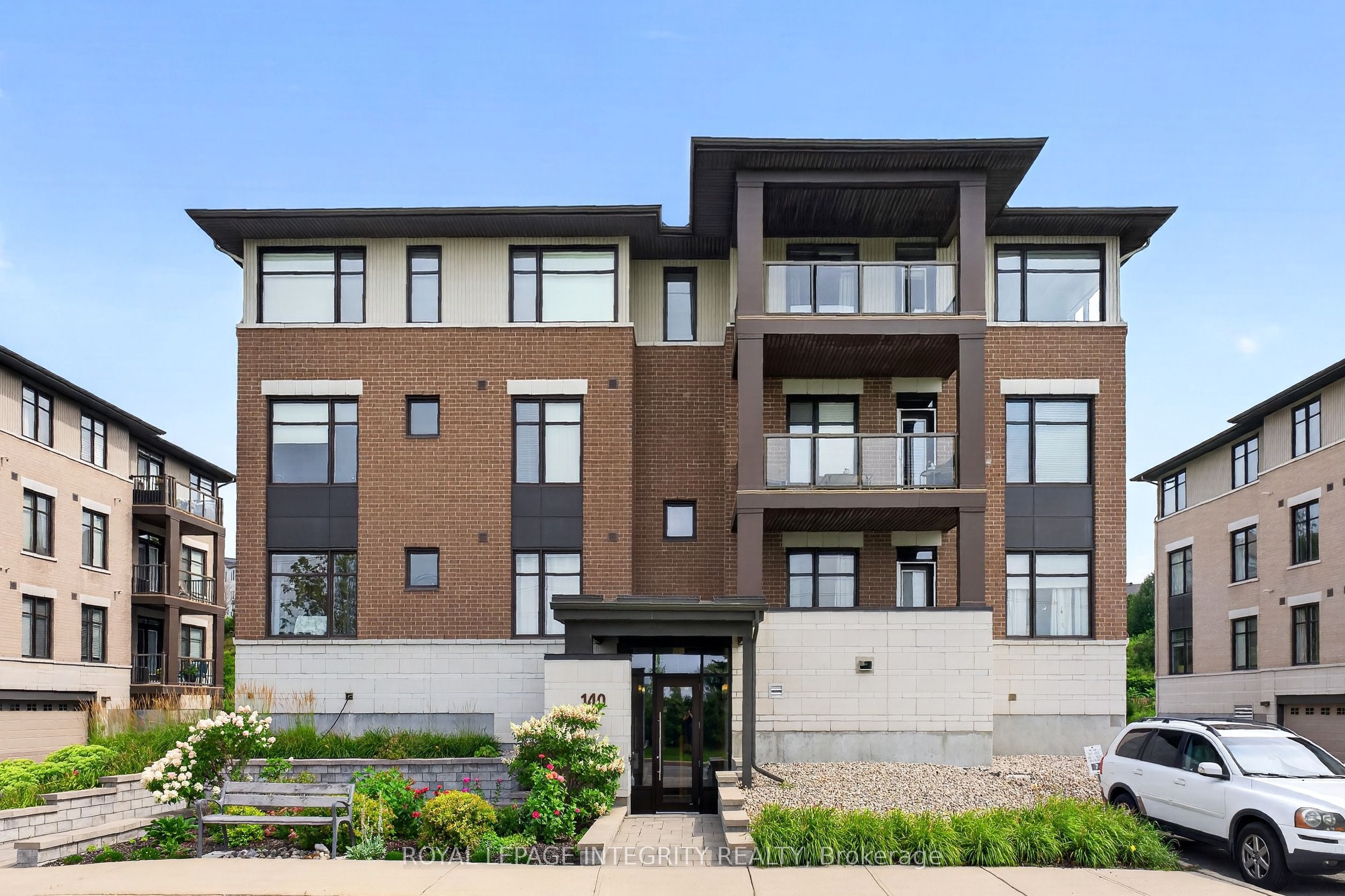 140 GUELPH Private 304