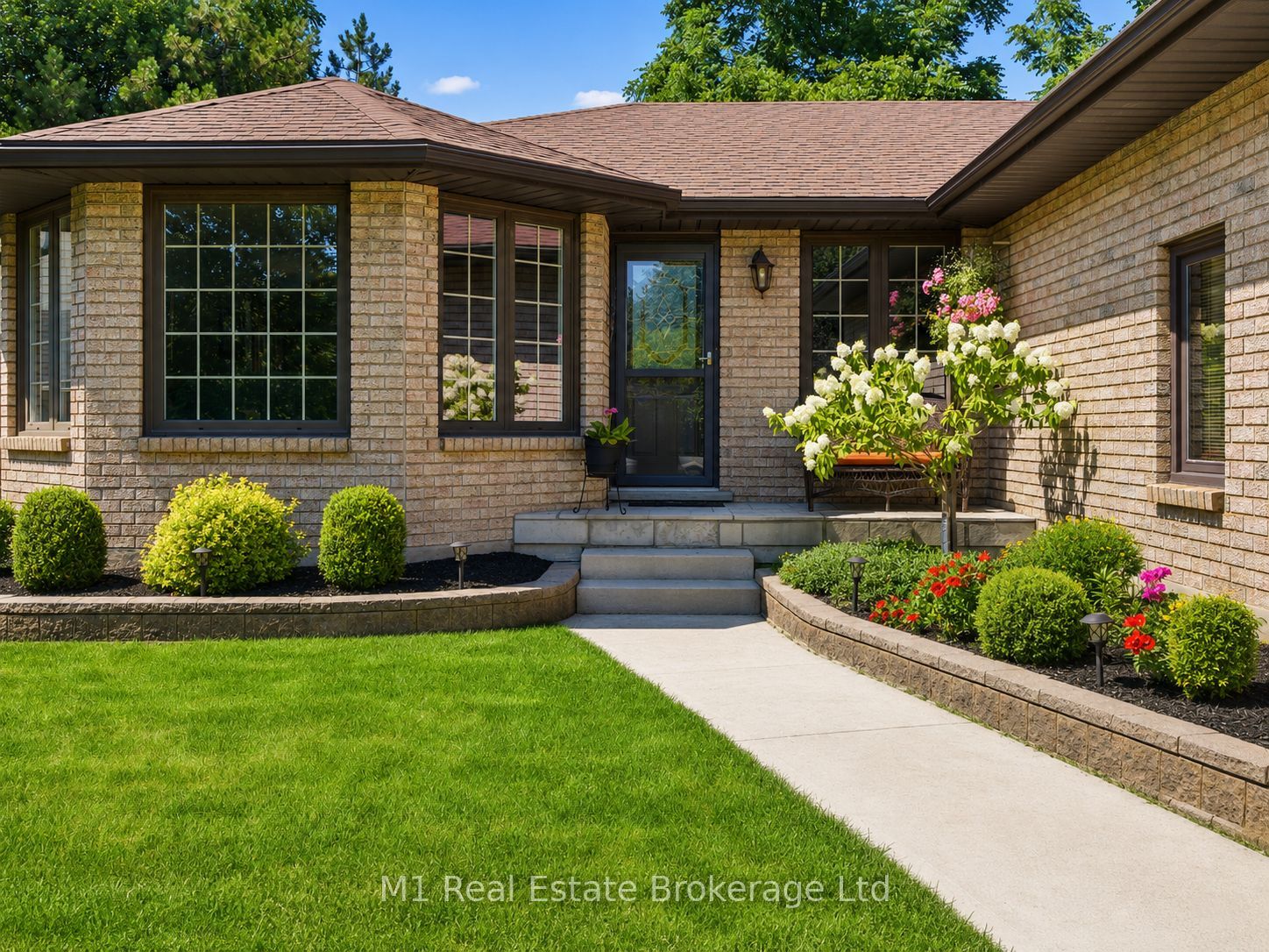 294 Colborne Street Property Photo 6