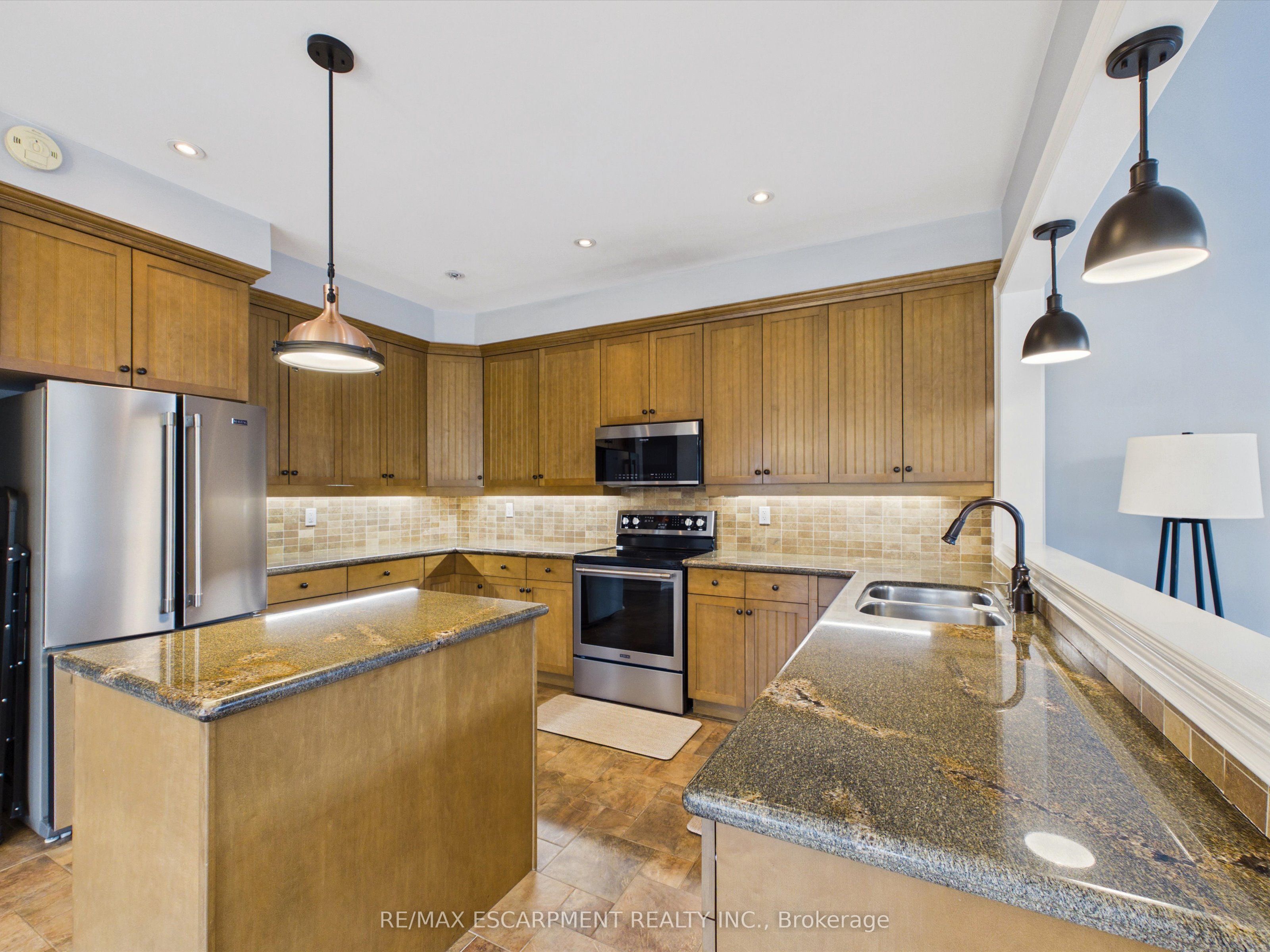 23 Spencer Street Property Photo 7