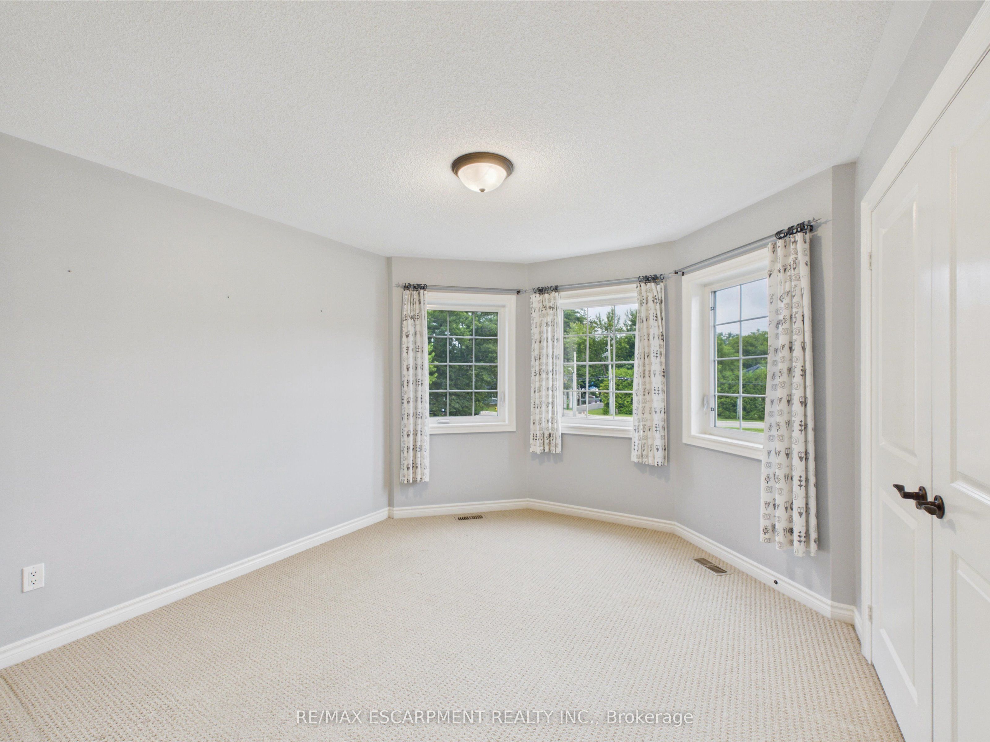 23 Spencer Street Property Photo 28