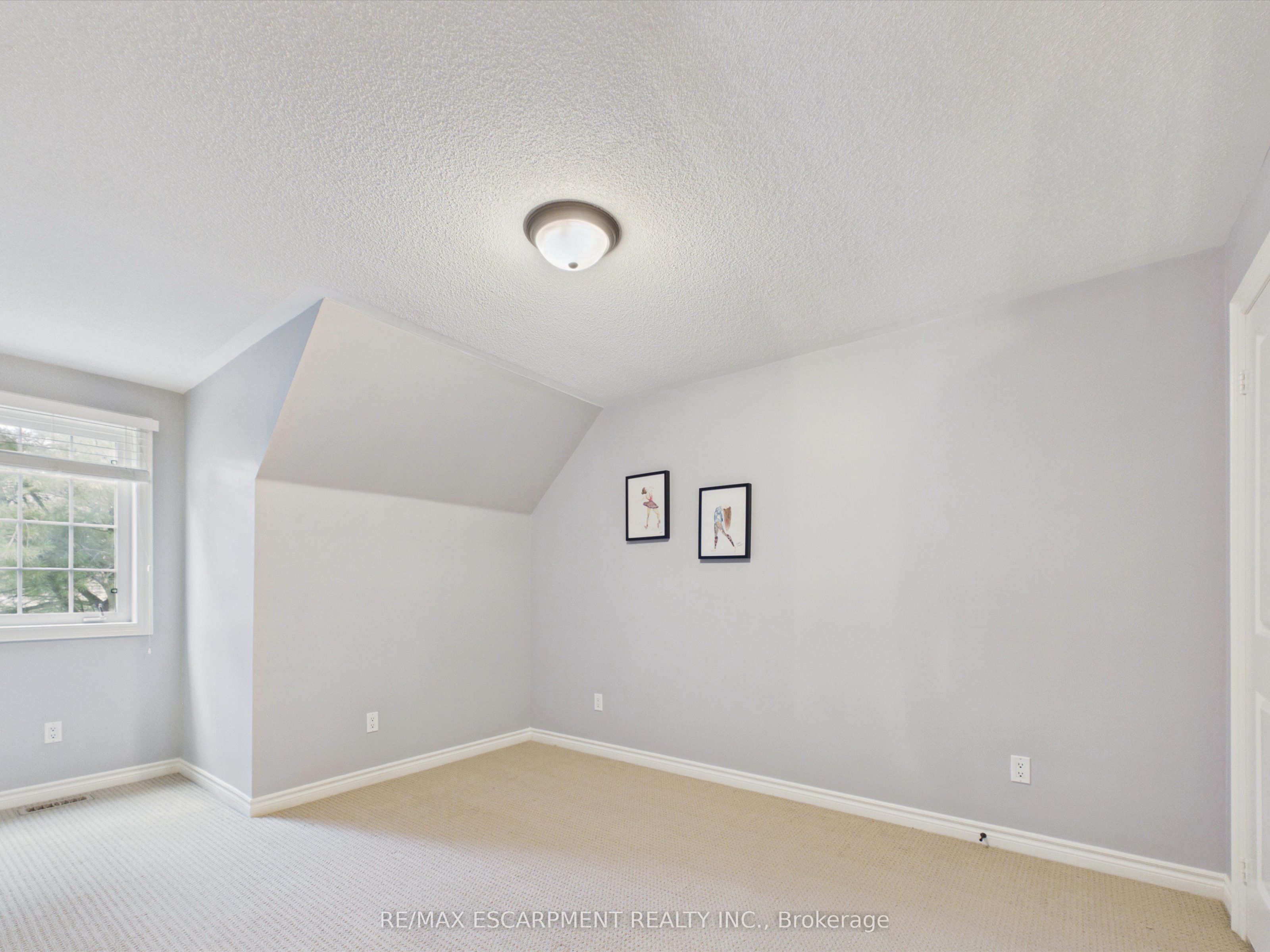 23 Spencer Street Property Photo 33