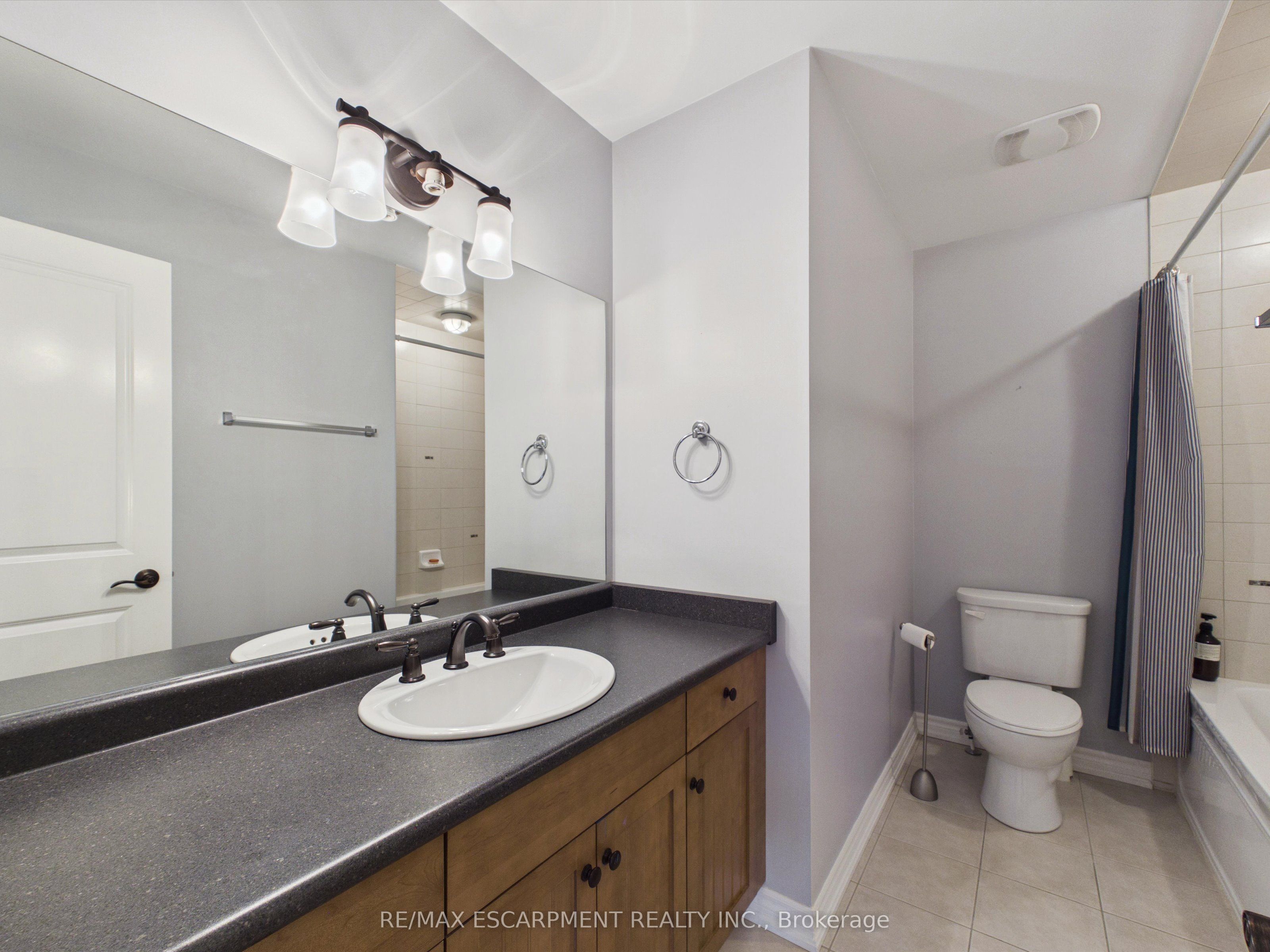23 Spencer Street Property Photo 35